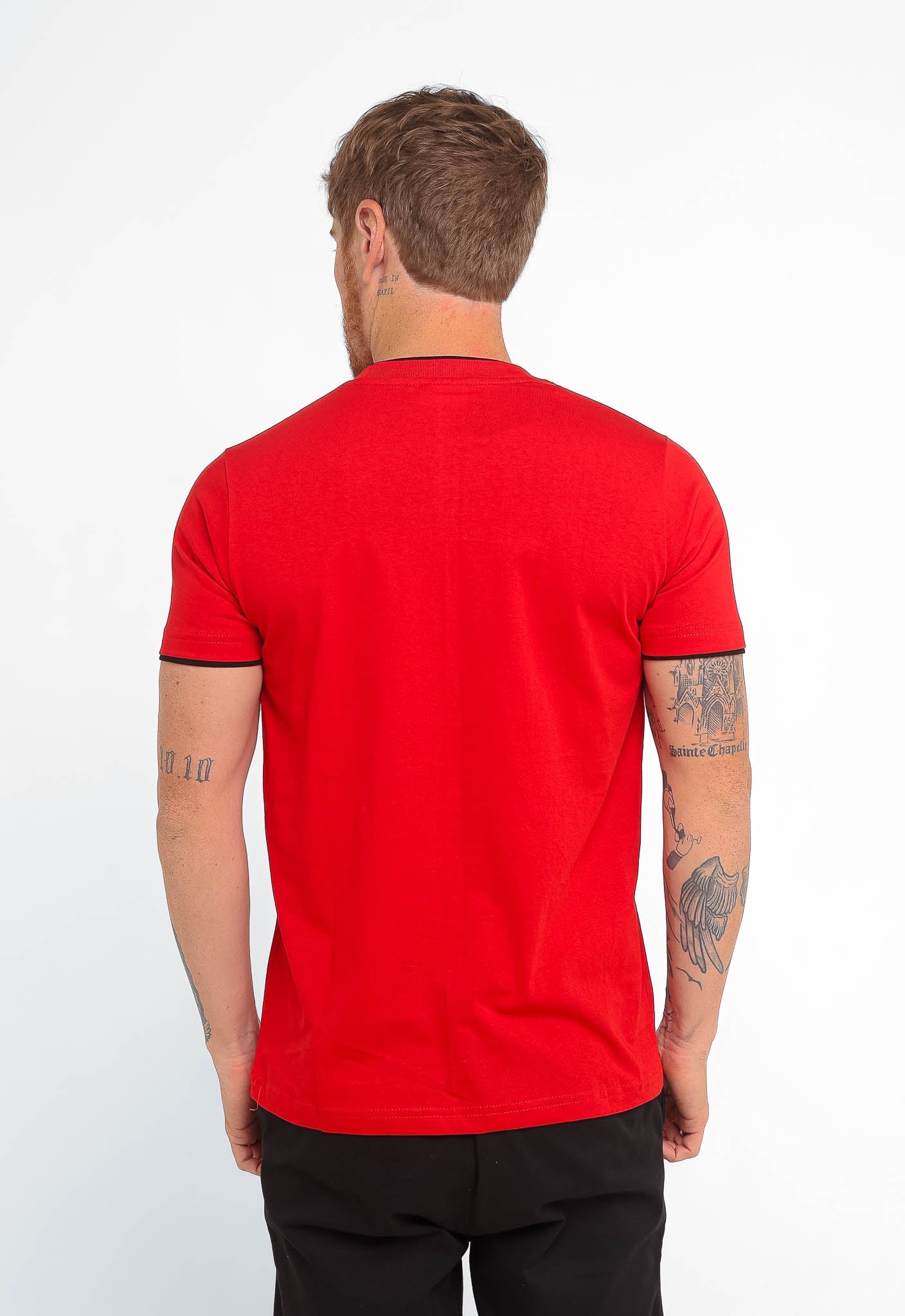 Camiseta Calvin Klein Logo Central Embossed - LIVE - Henri Store