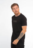 Camiseta Calvin Klein Logo Central Embossed - LIVE - Henri Store