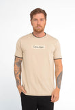 Camiseta Calvin Klein Logo Central Embossed - LIVE - Henri Store