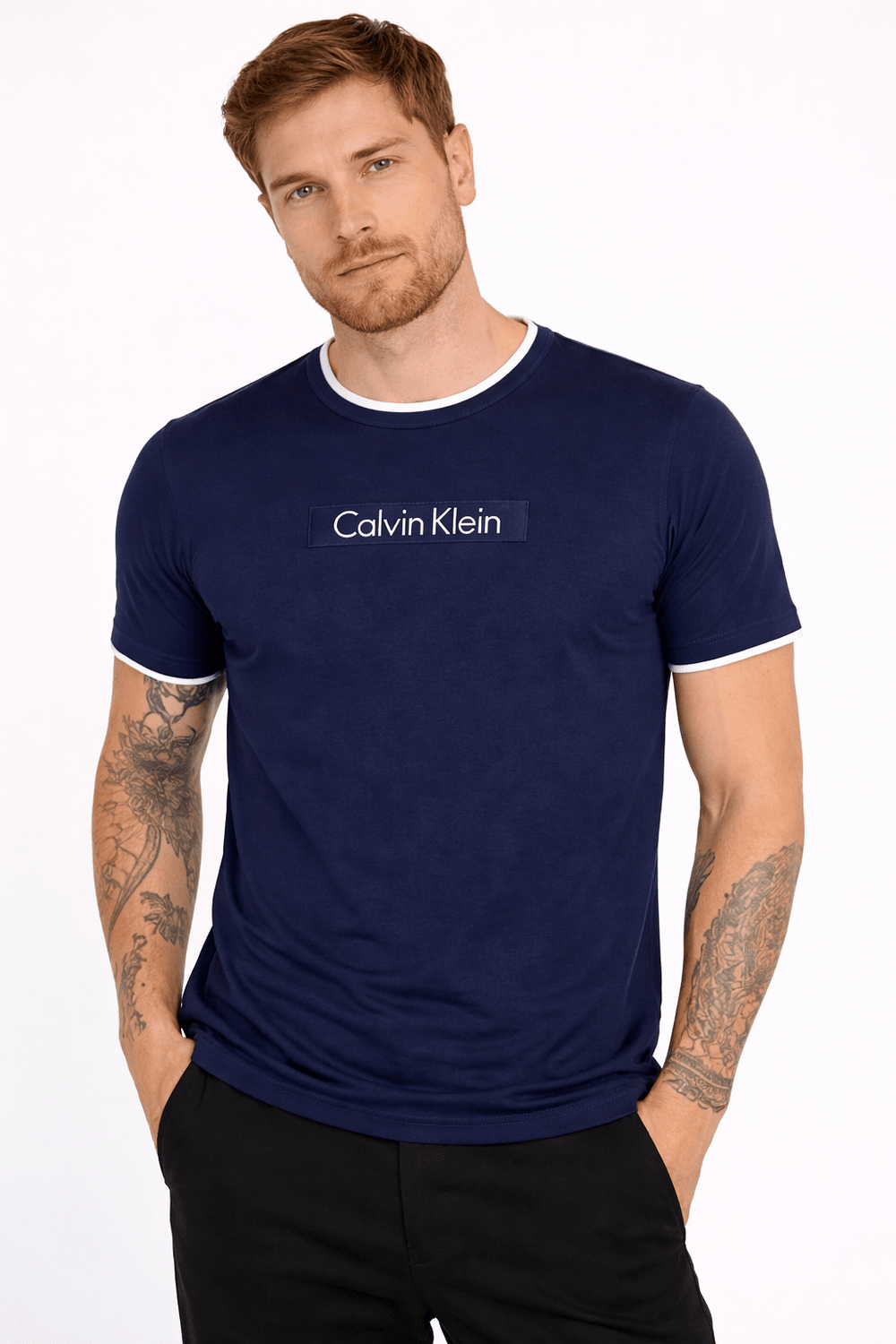 Camiseta Calvin Klein Logo Central Embossed - LIVE - Henri Store