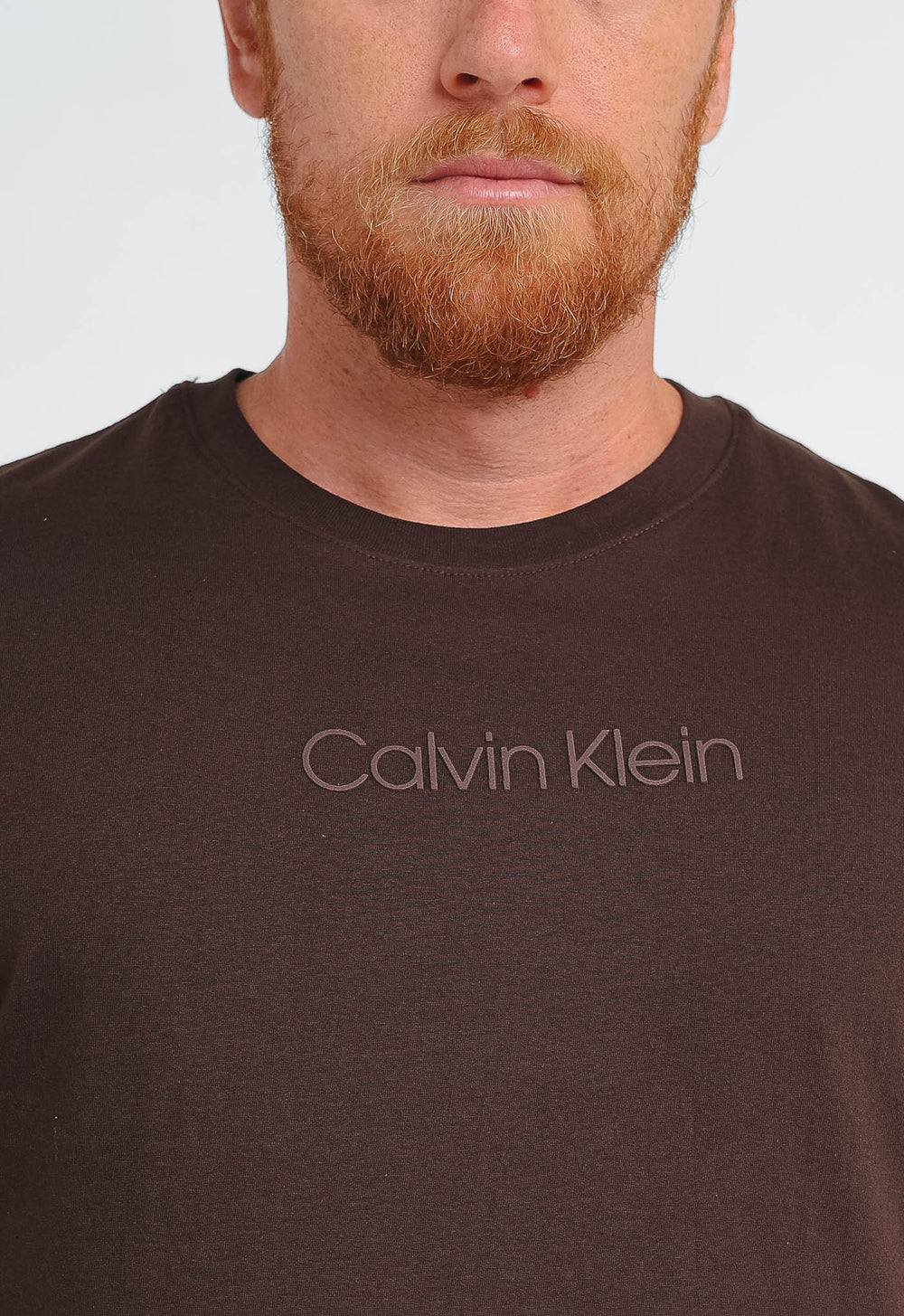 Camiseta Calvin Klein Logo Central Embossed - Henri Store