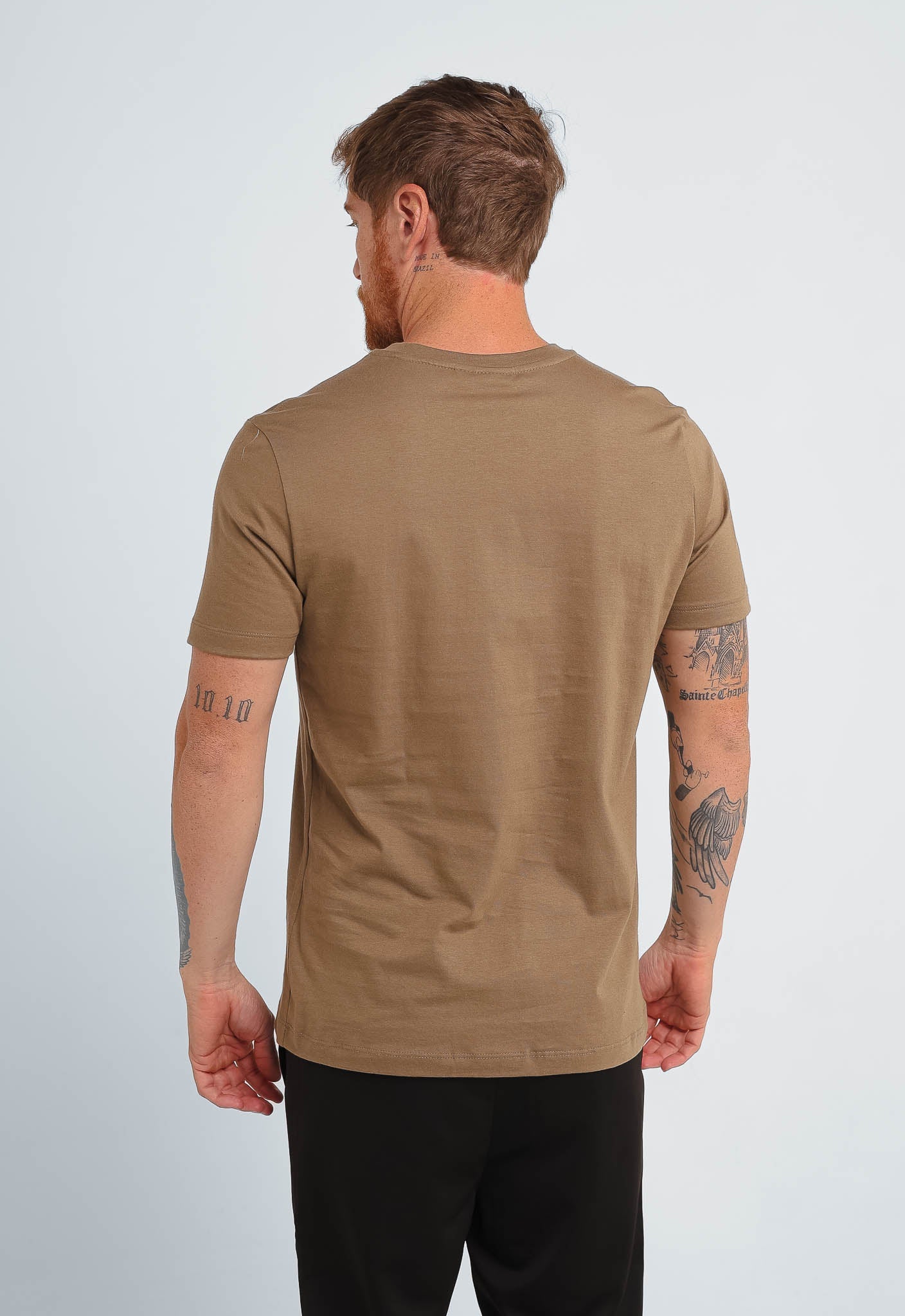 Camiseta Calvin Klein Logo Central Embossed - Henri Store