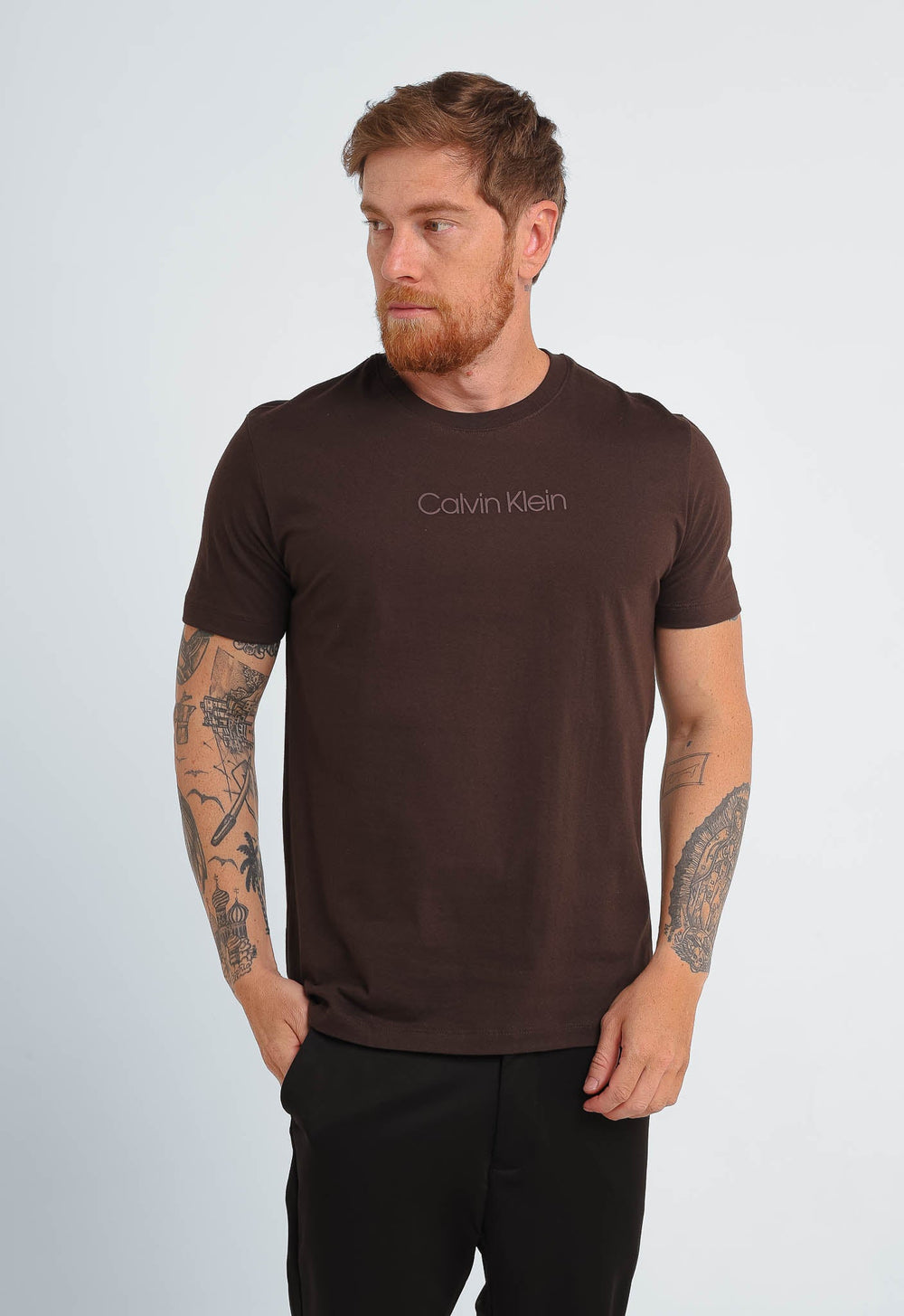 Camiseta Calvin Klein Logo Central Embossed - Henri Store