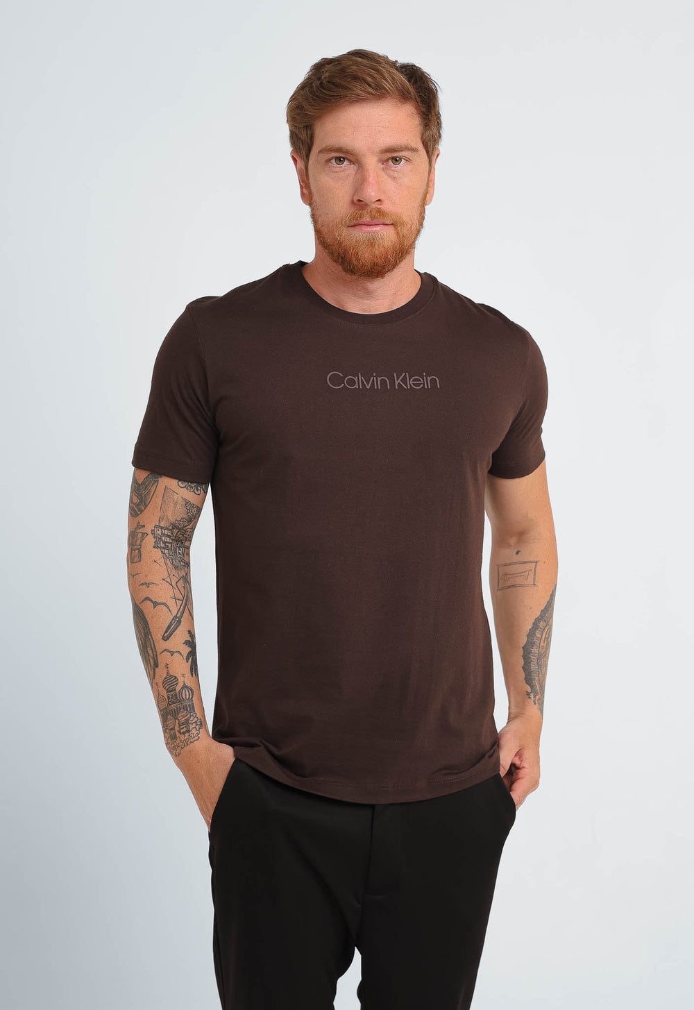 Camiseta Calvin Klein Logo Central Embossed - Henri Store