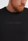 Camiseta Calvin Klein Logo Central Embossed - Henri Store