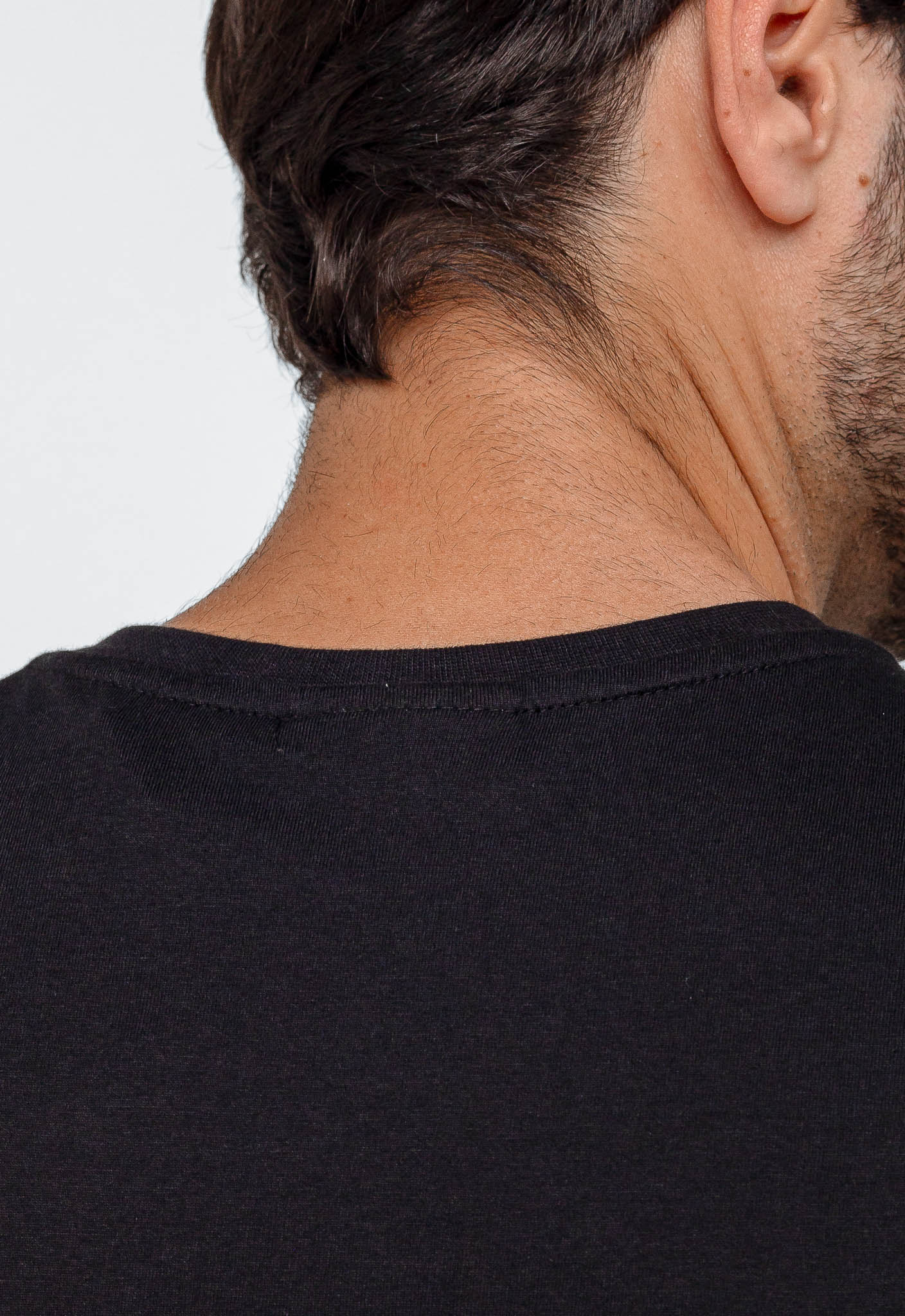 Camiseta Calvin Klein Logo Central - LIVE - Henri Store