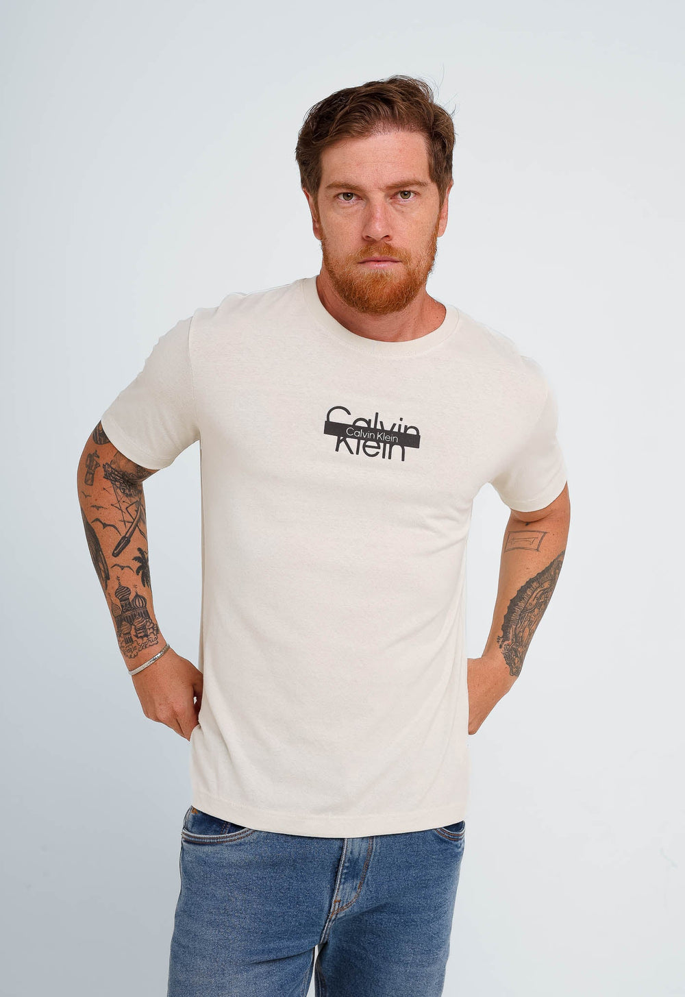 Camiseta Calvin Klein Logo Central - LIVE - Henri Store