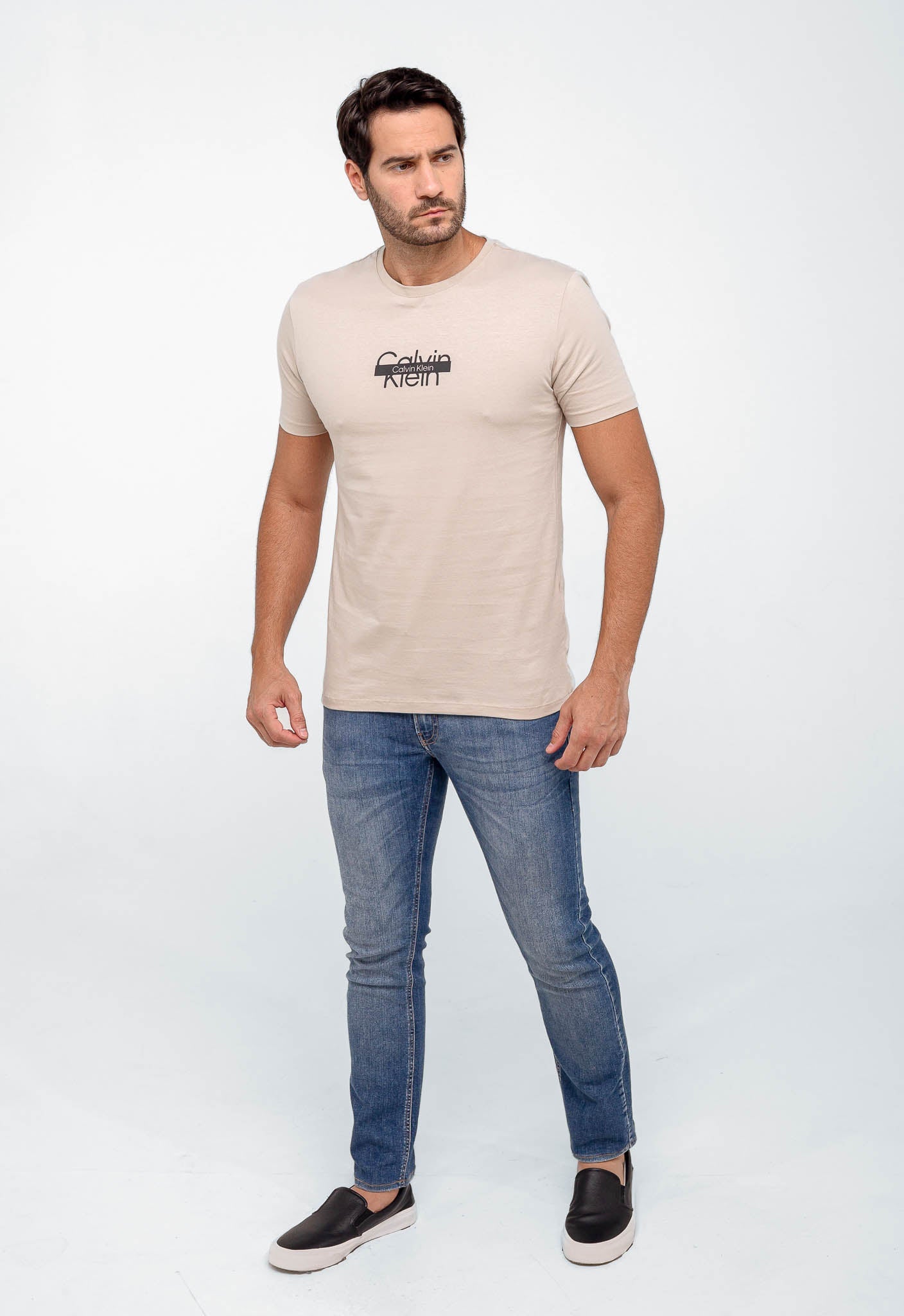 Camiseta Calvin Klein Logo Central - LIVE - Henri Store