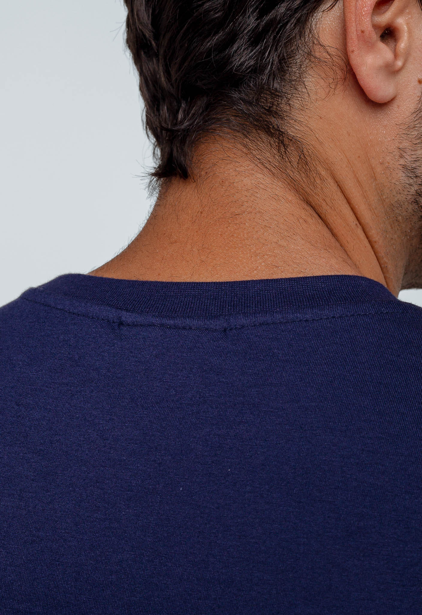 Camiseta Calvin Klein Logo Central - LIVE - Henri Store