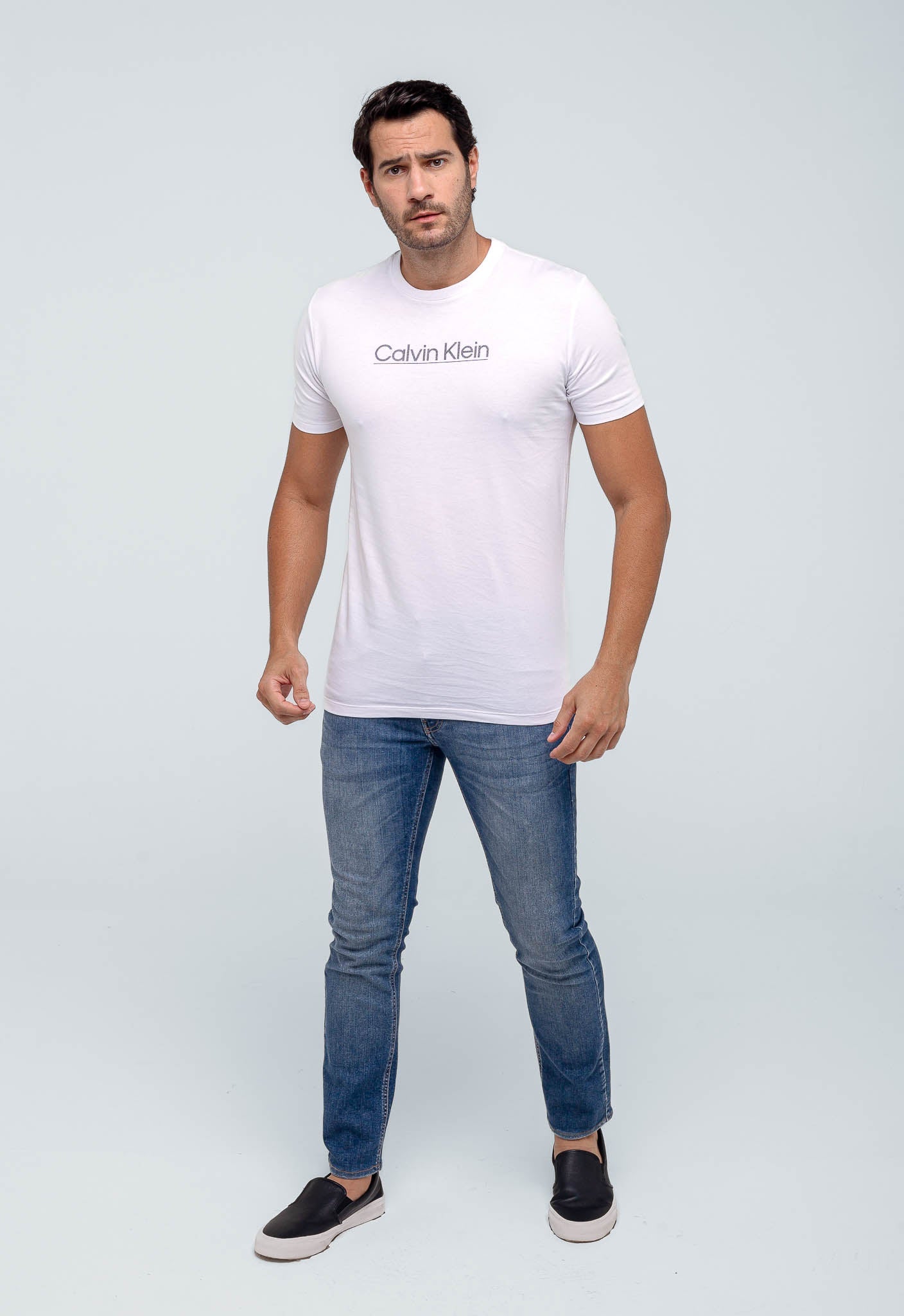 Camiseta Calvin Klein Logo Central - LIVE - Henri Store