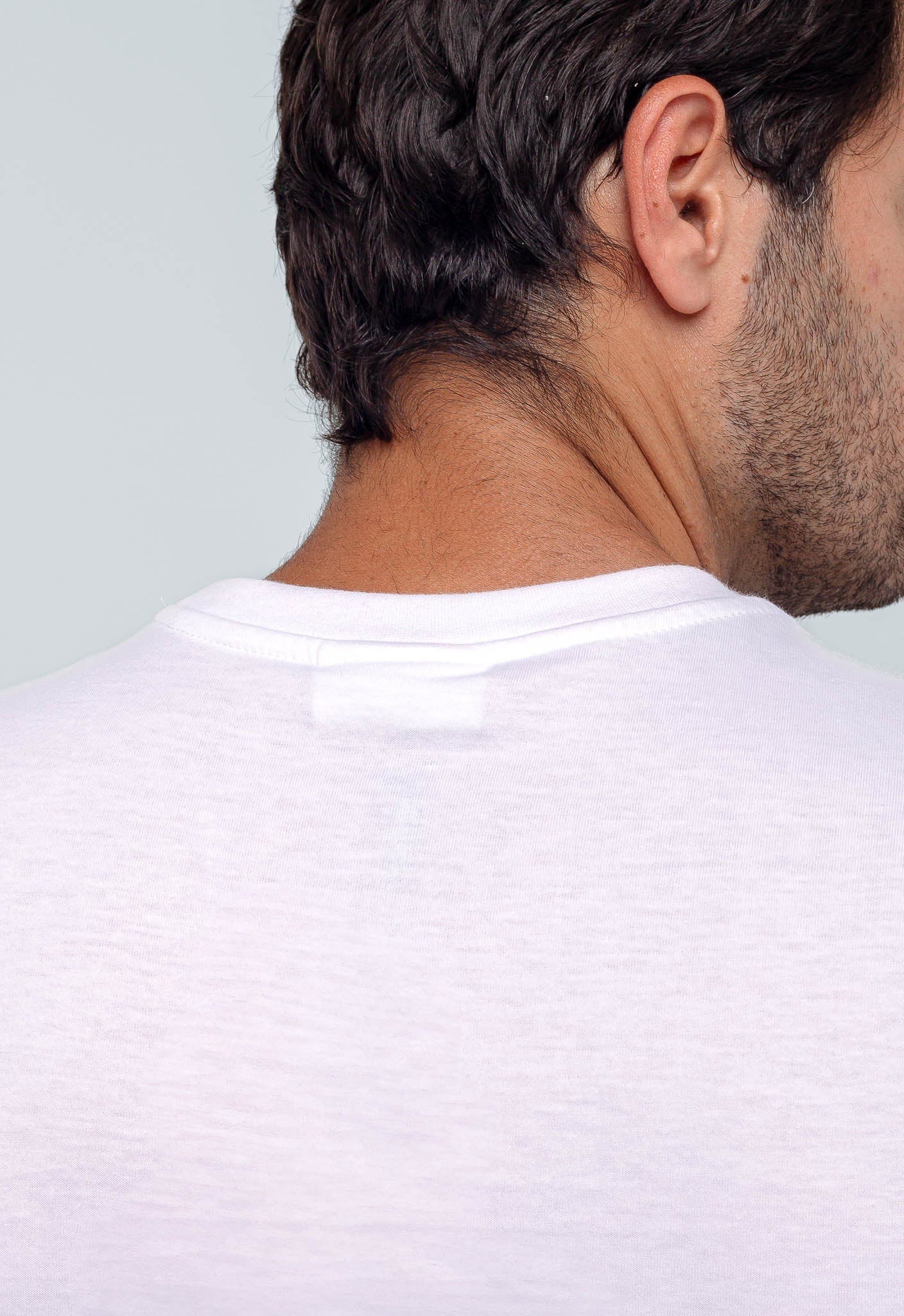Camiseta Calvin Klein Logo Central - LIVE - Henri Store