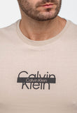 Camiseta Calvin Klein Logo Central - LIVE - Henri Store