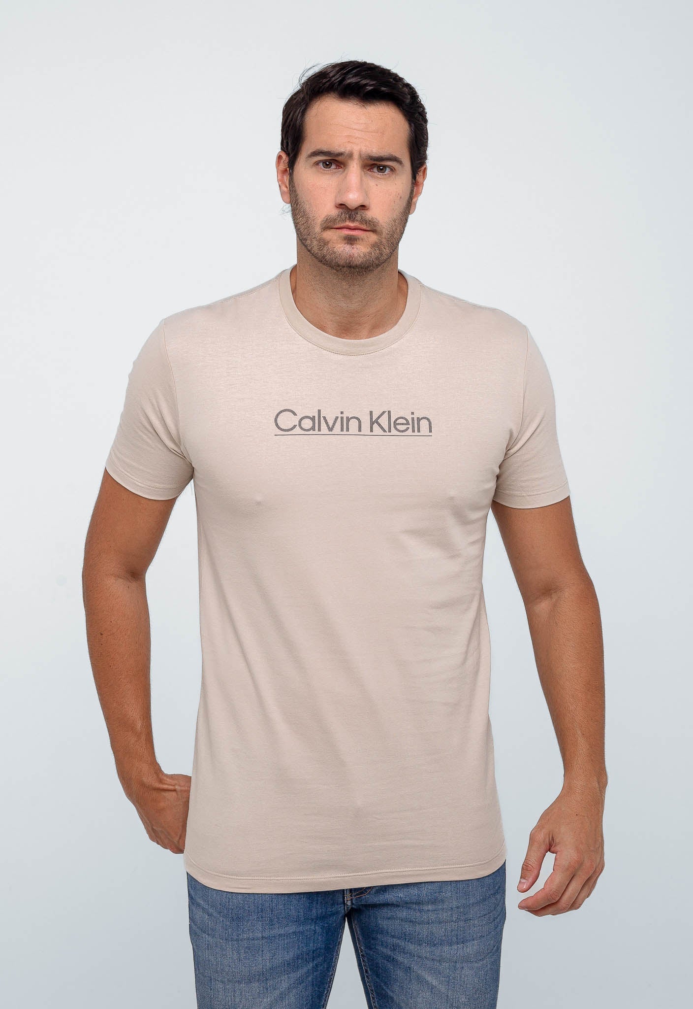 Camiseta Calvin Klein Logo Central - LIVE - Henri Store
