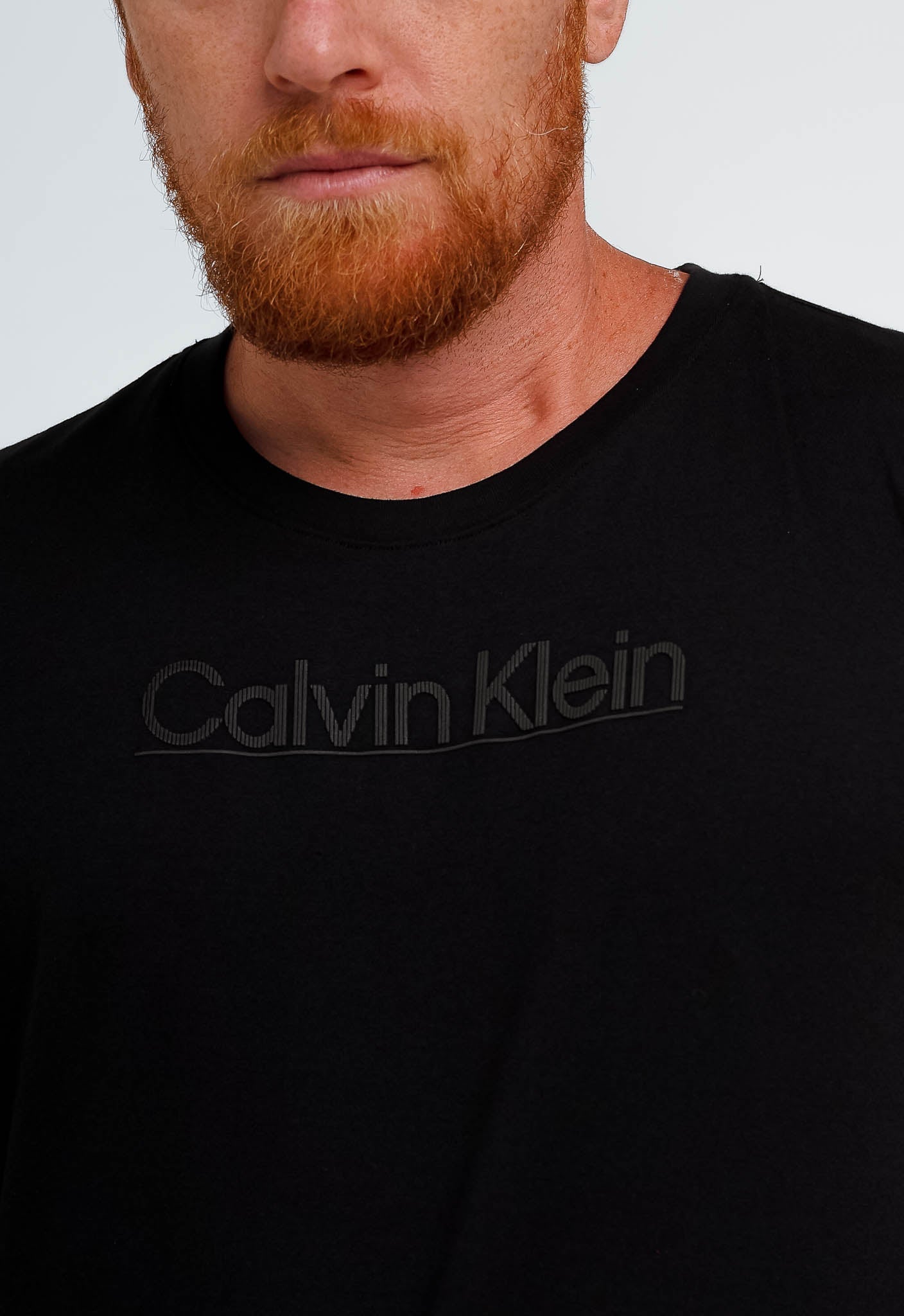 Camiseta Calvin Klein Logo Central - LIVE - Henri Store