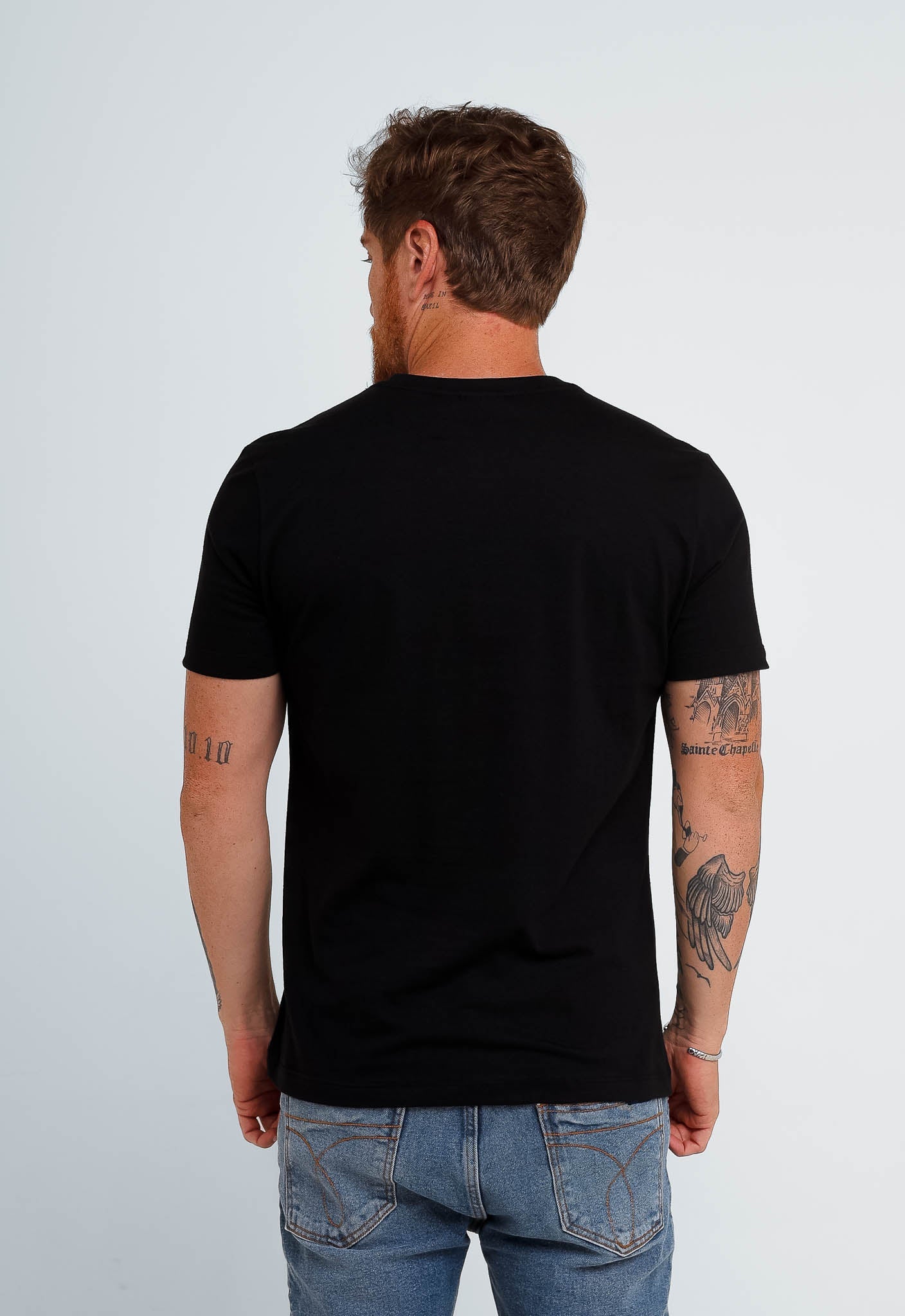 Camiseta Calvin Klein Logo Central - LIVE - Henri Store