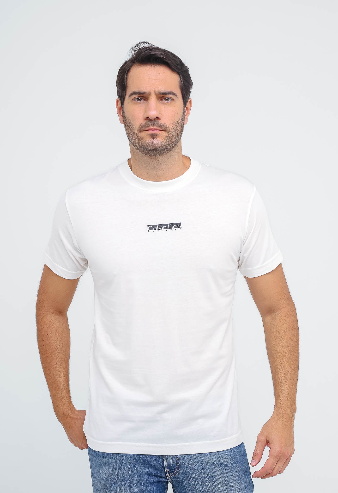Camiseta Calvin Klein Logo Central Pequeno NY - Henri Store