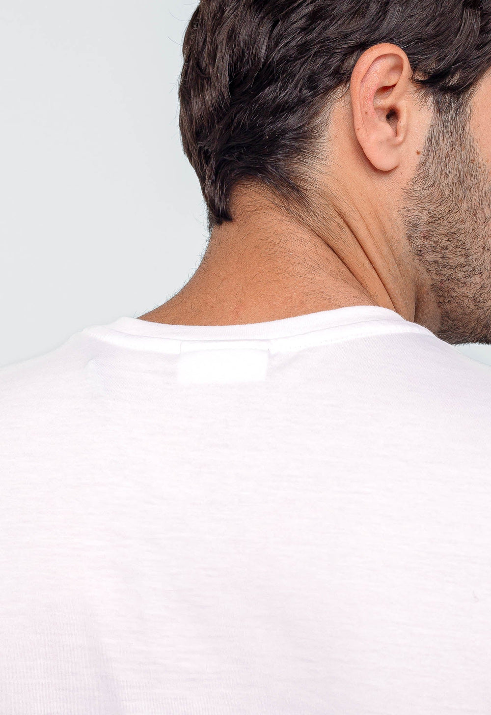 Camiseta Calvin Klein Logo Central - Sale - Henri Store