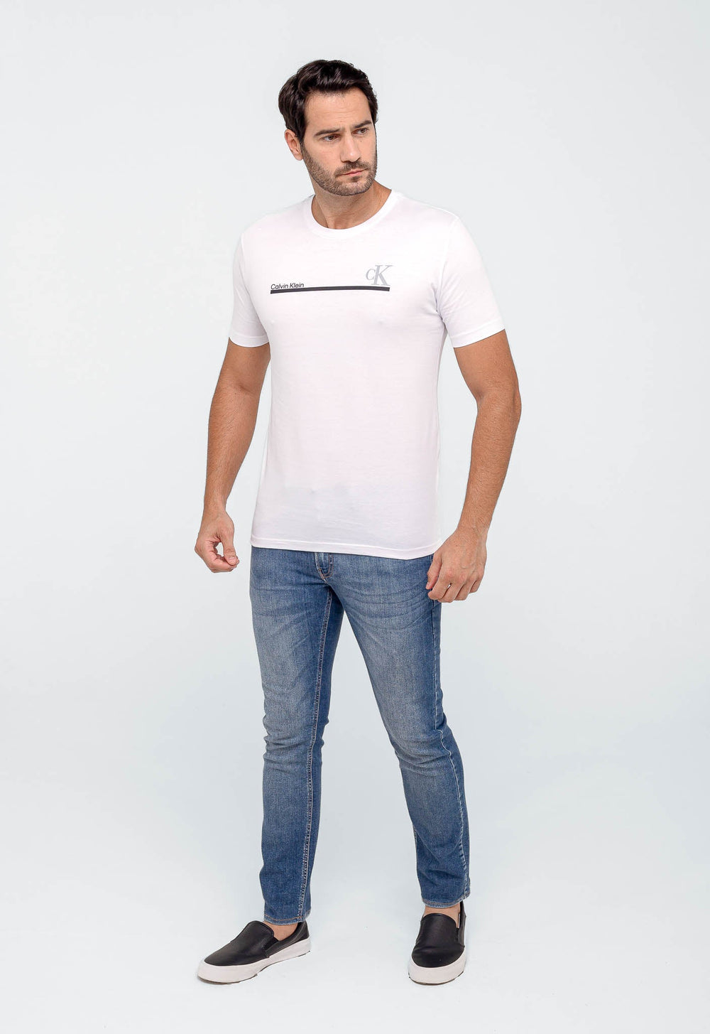 Camiseta Calvin Klein Logo Central - Sale - Henri Store