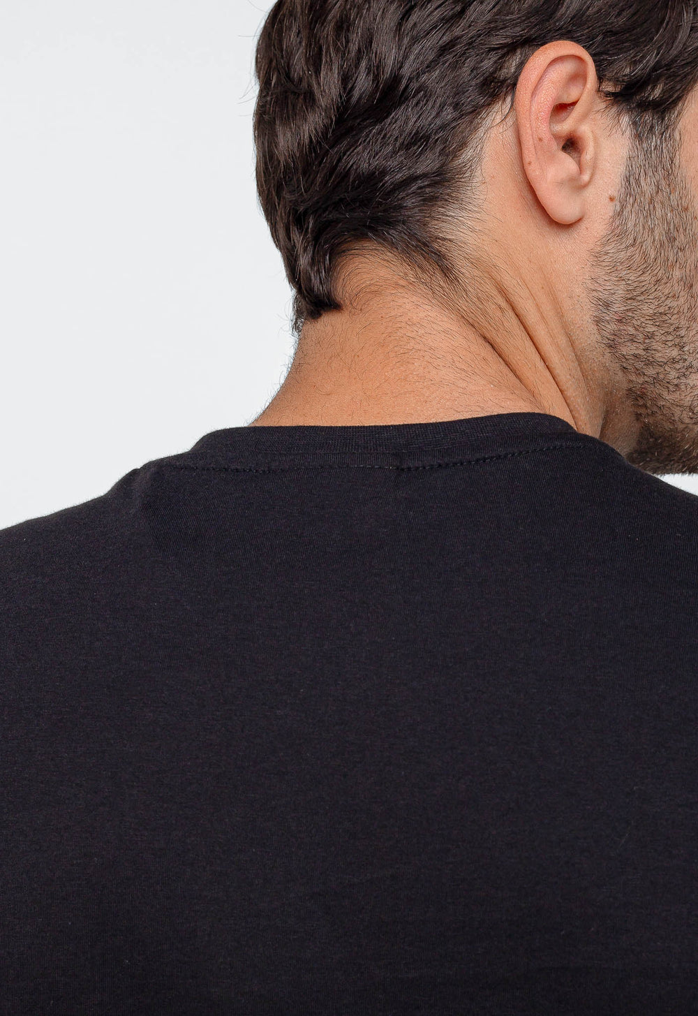 Camiseta Calvin Klein Logo Central - Sale - Henri Store