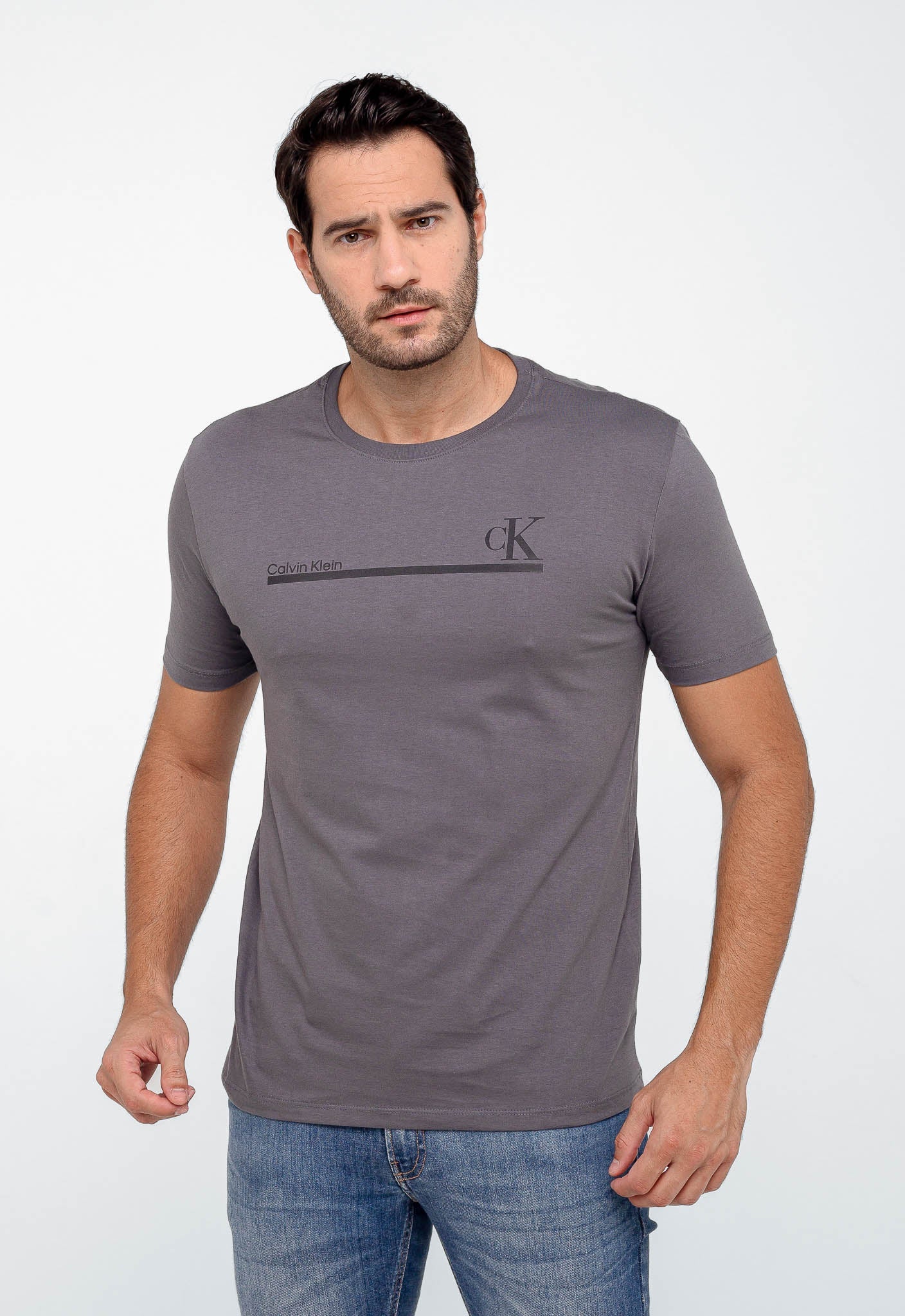 Camiseta Calvin Klein Logo Central - Sale - Henri Store