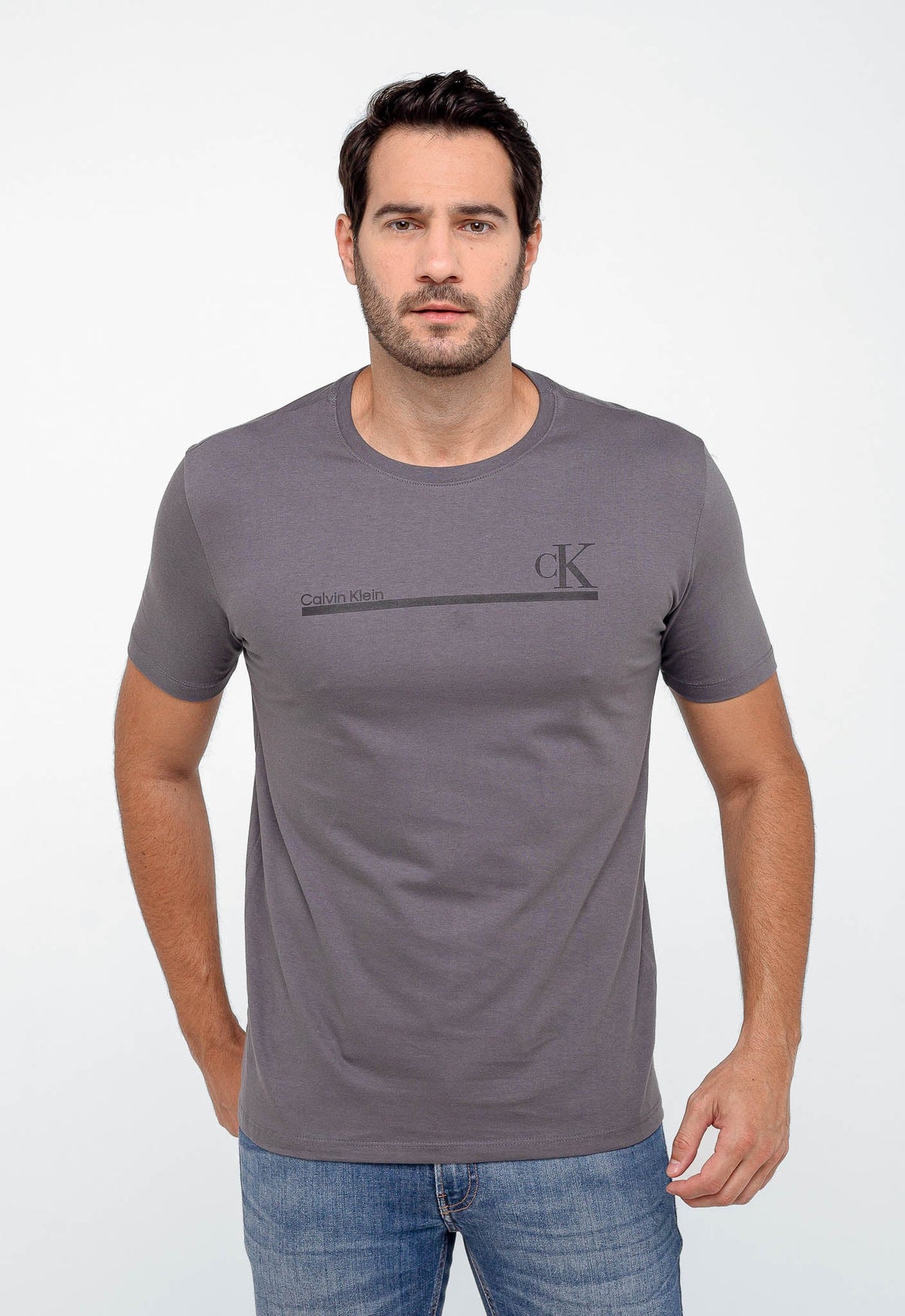 Camiseta Calvin Klein Logo Central - Sale - Henri Store
