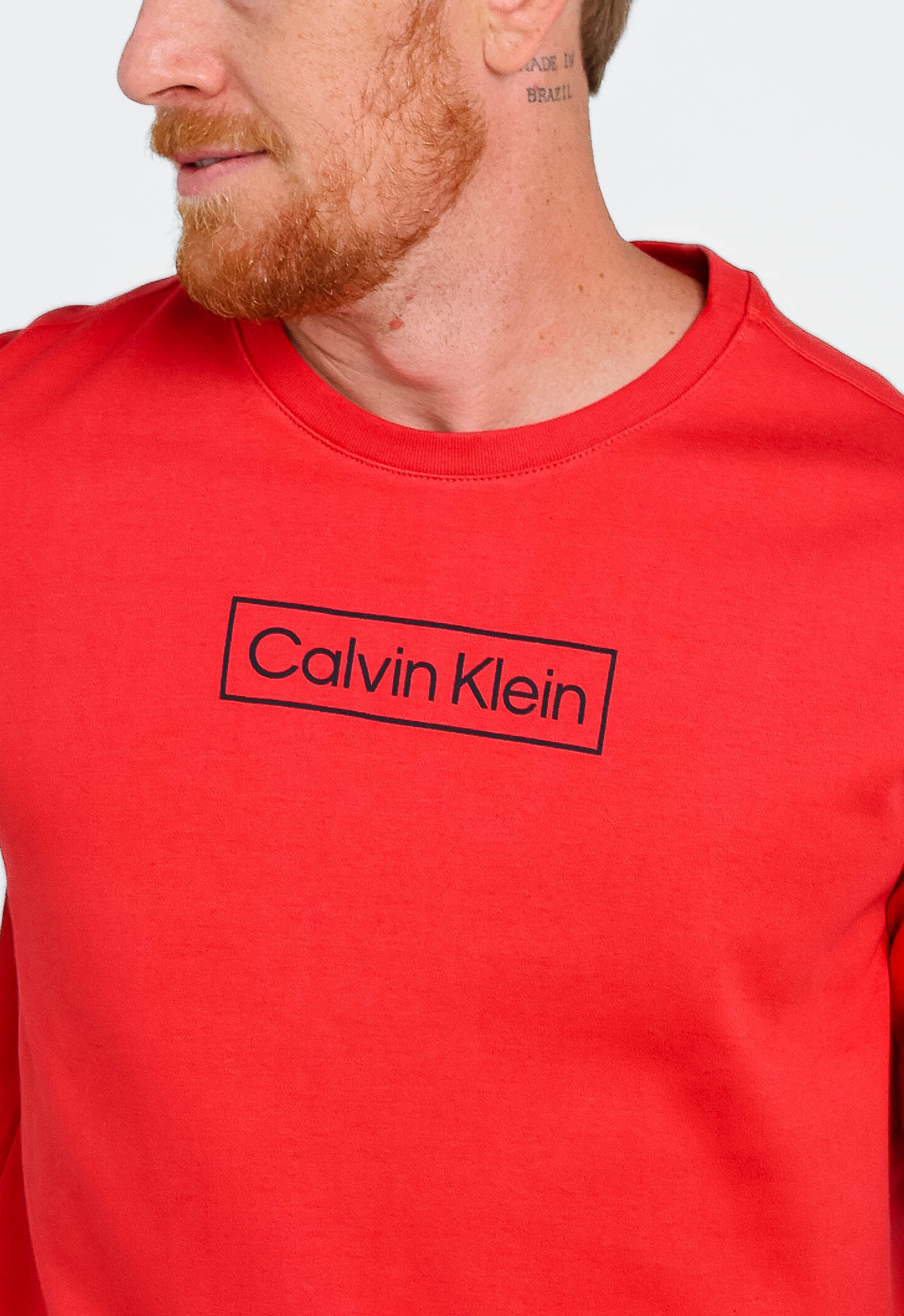 Camiseta Calvin Klein Logo Central Vermelho - Henri Store