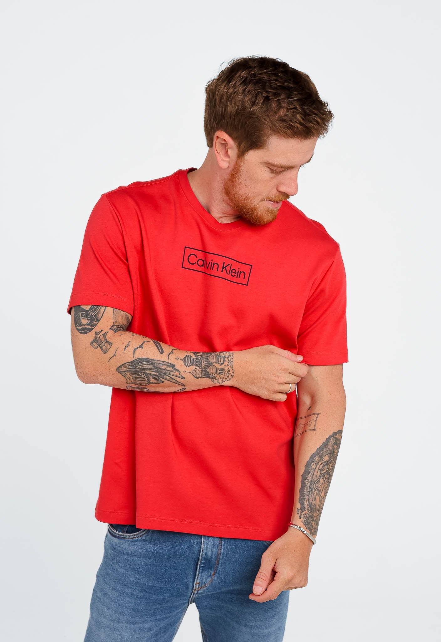 Camiseta Calvin Klein Logo Central Vermelho - Henri Store