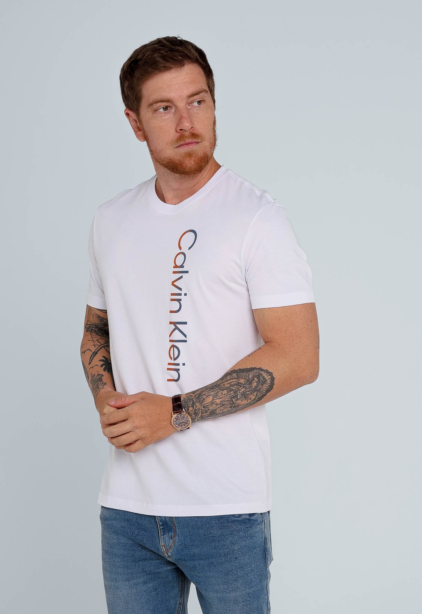 Camiseta Calvin Klein Logo Degrade Branco - Henri Store