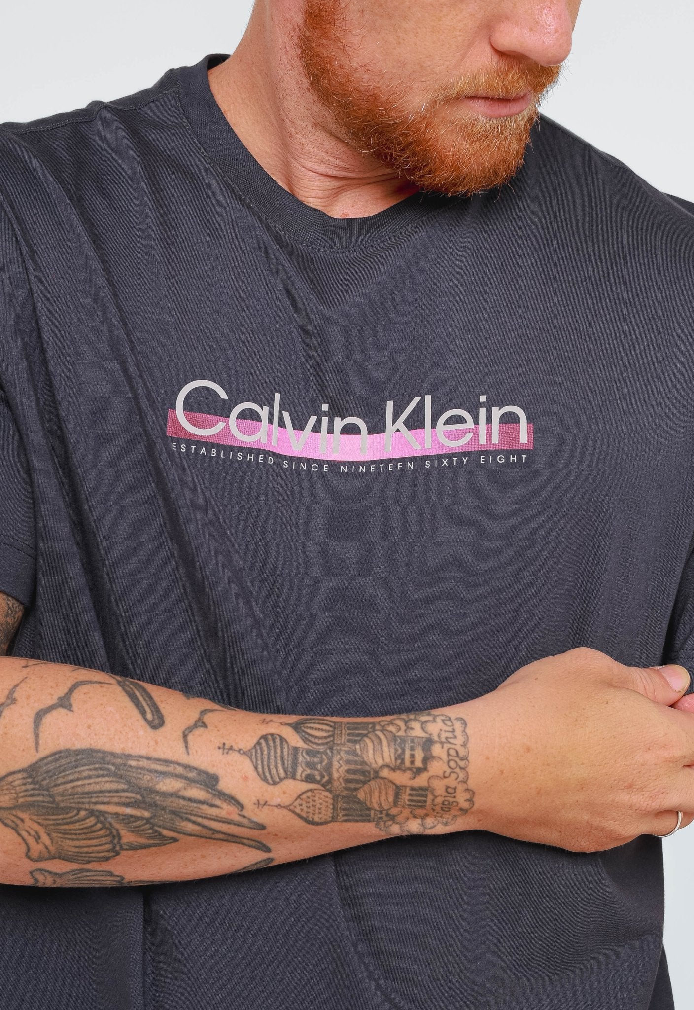Camiseta Calvin Klein Logo Degrade - Henri Store