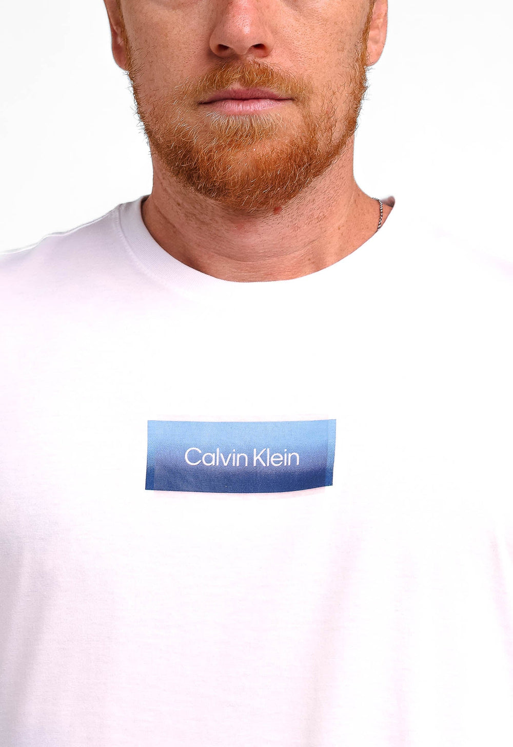 Camiseta Calvin Klein Logo Gel Overlay - Henri Store