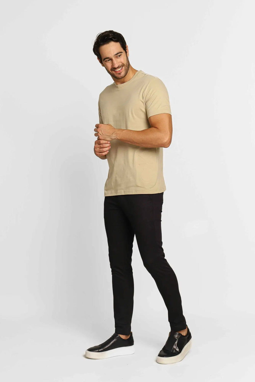 Camiseta Calvin Klein Logo Lateral Ck Debossed Caqui - Henri Store