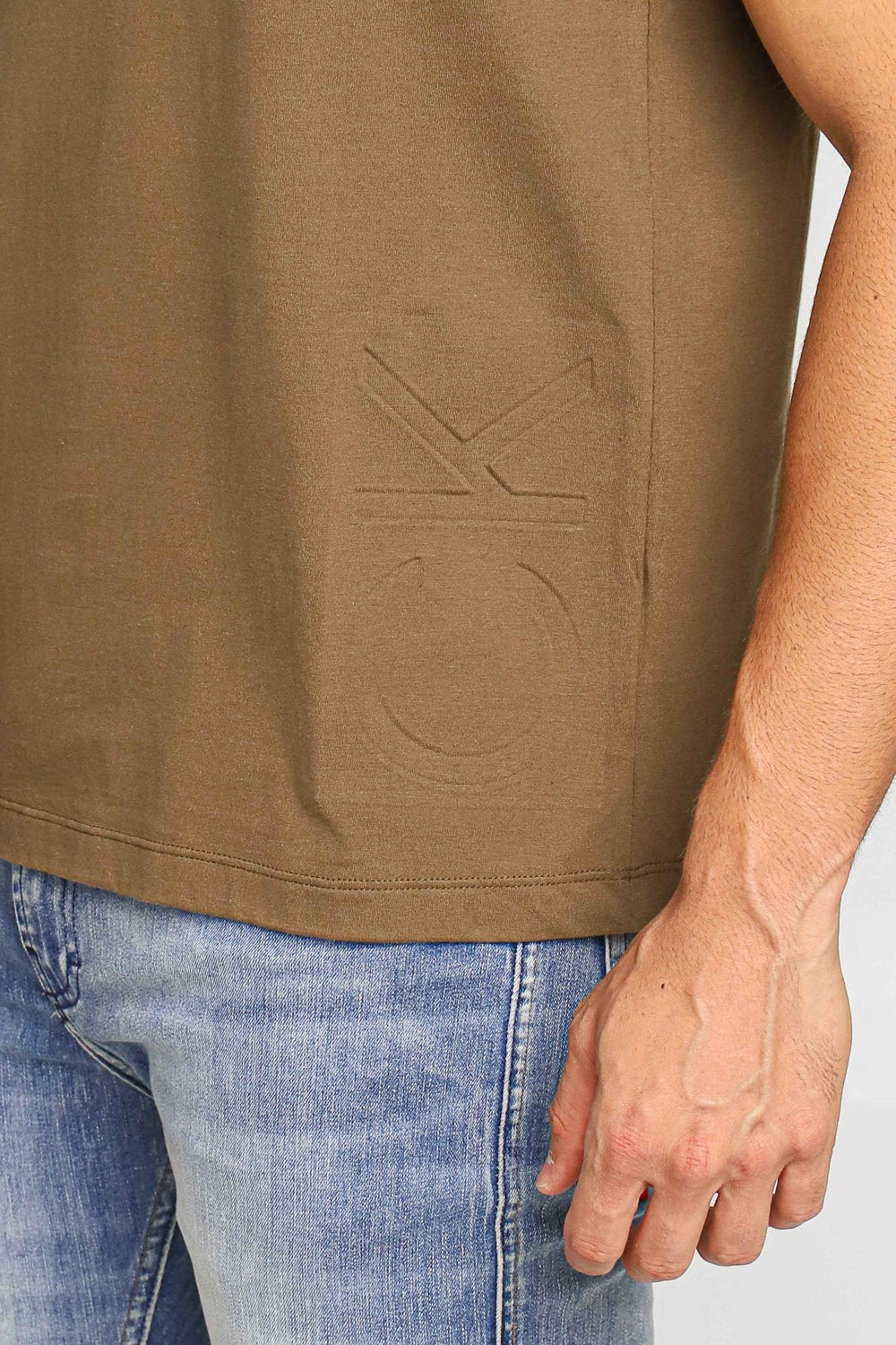 Camiseta Calvin Klein Logo Lateral em Relevo Ck Militar - Henri Store