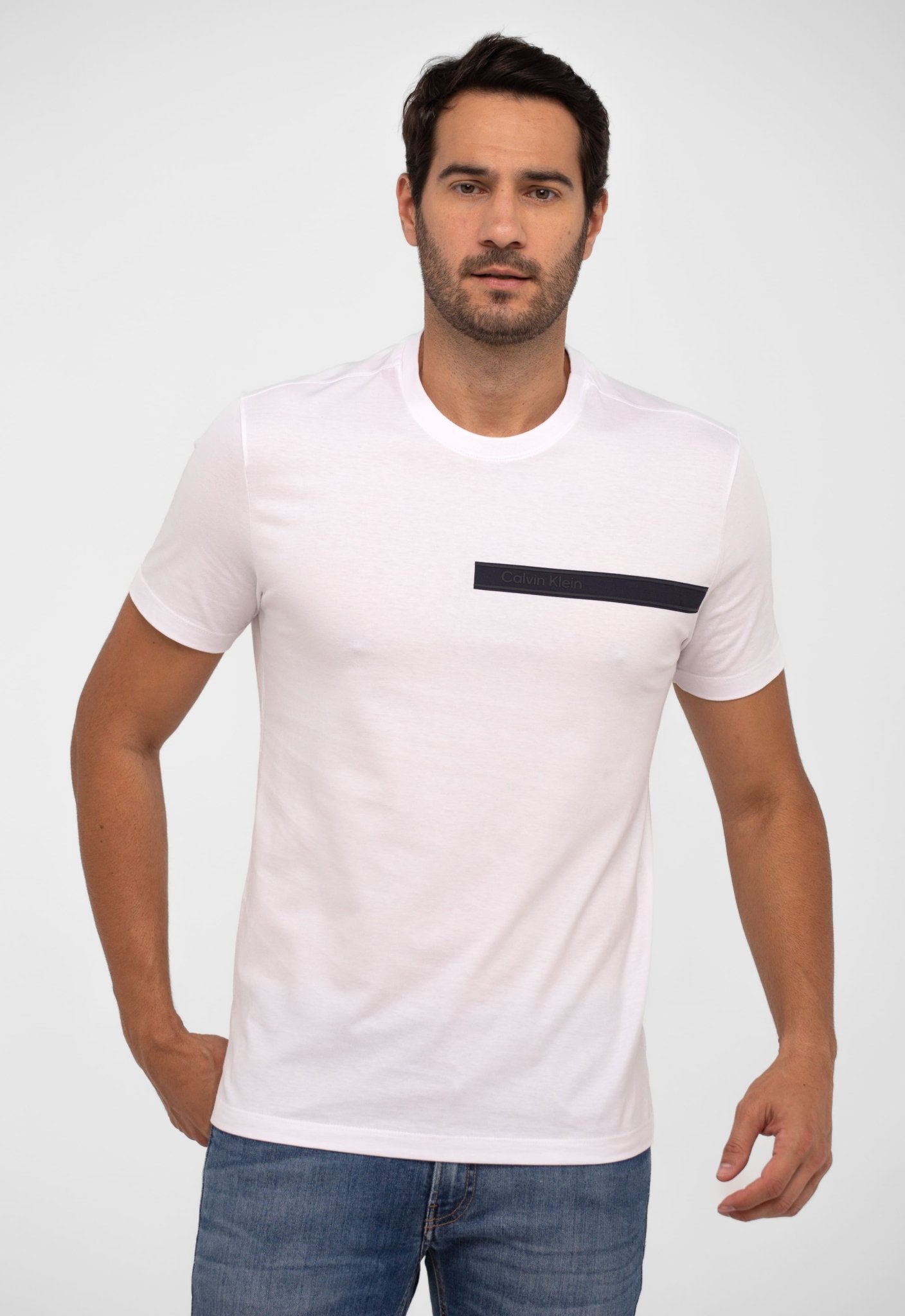 Camiseta Calvin Klein Logo Listras Embossed - Henri Store