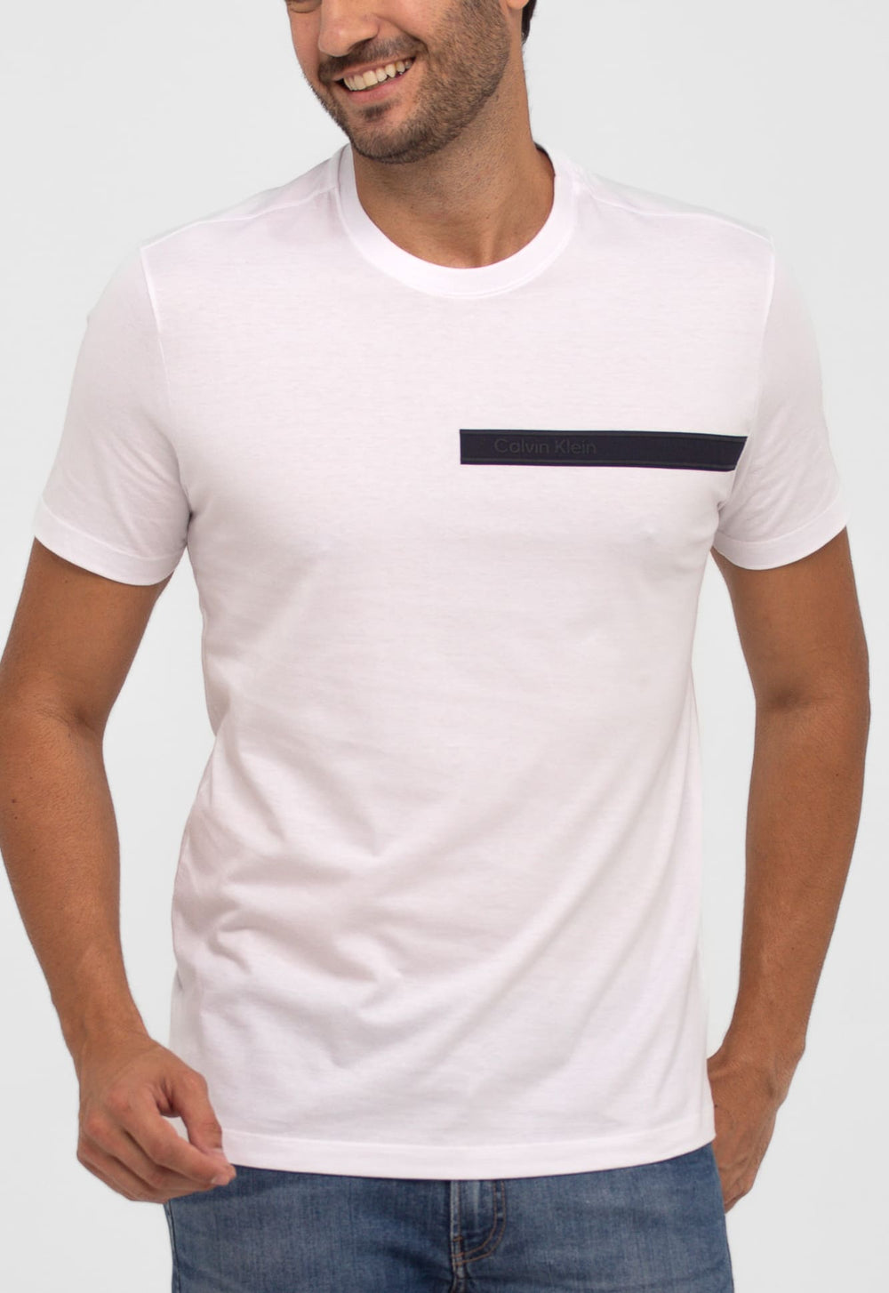 Camiseta Calvin Klein Logo Listras Embossed - Henri Store