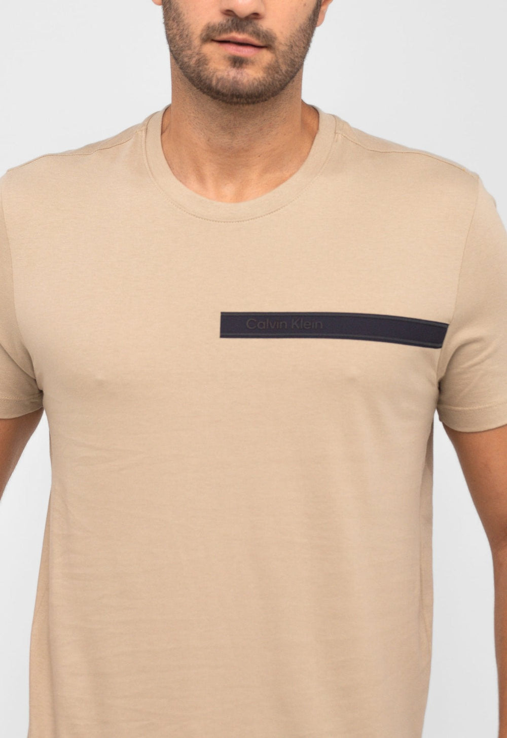 Camiseta Calvin Klein Logo Listras Embossed - Henri Store