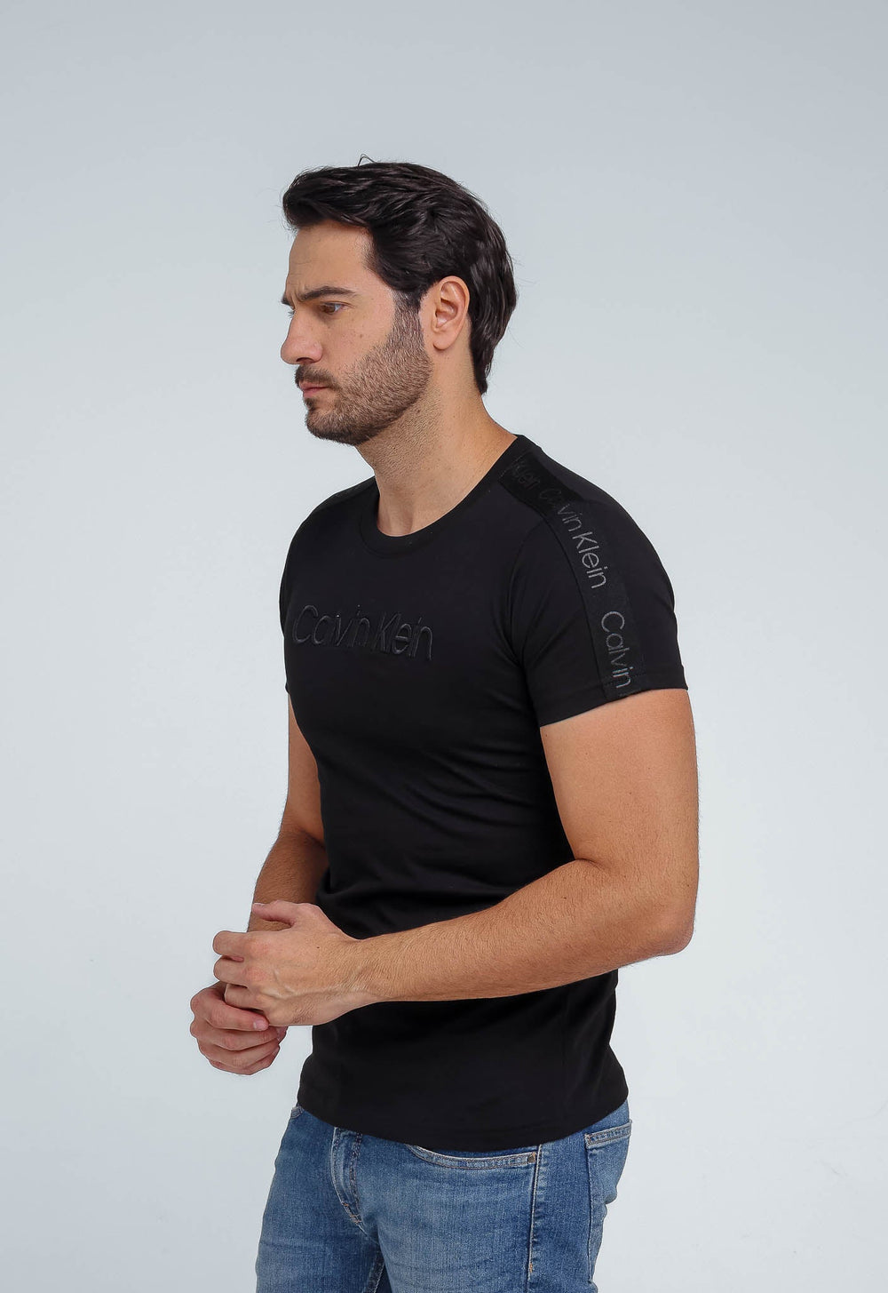 Camiseta Calvin Klein Logo Manga - Henri Store