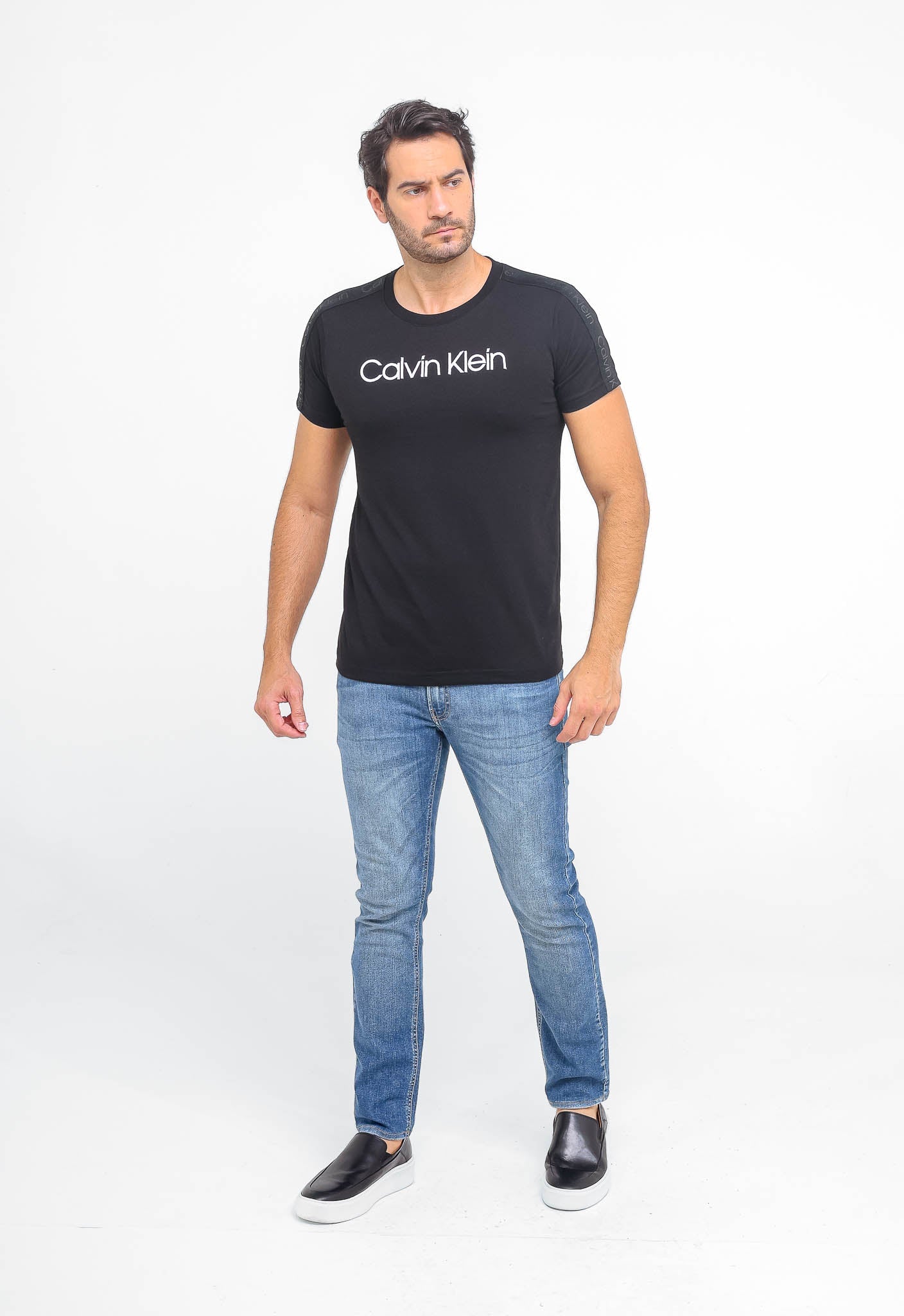 Camiseta Calvin Klein Logo Manga - Henri Store