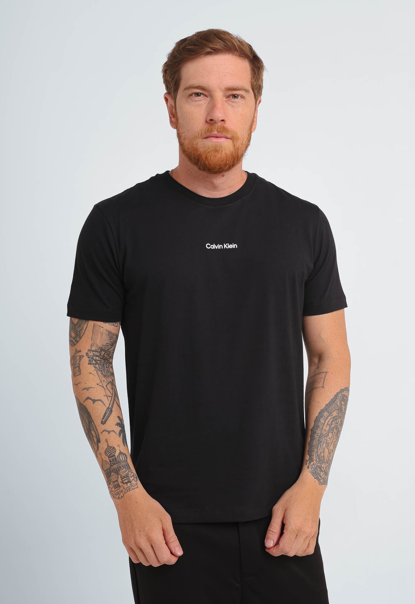 Camiseta Calvin Klein Logo Nano Central - Henri Store