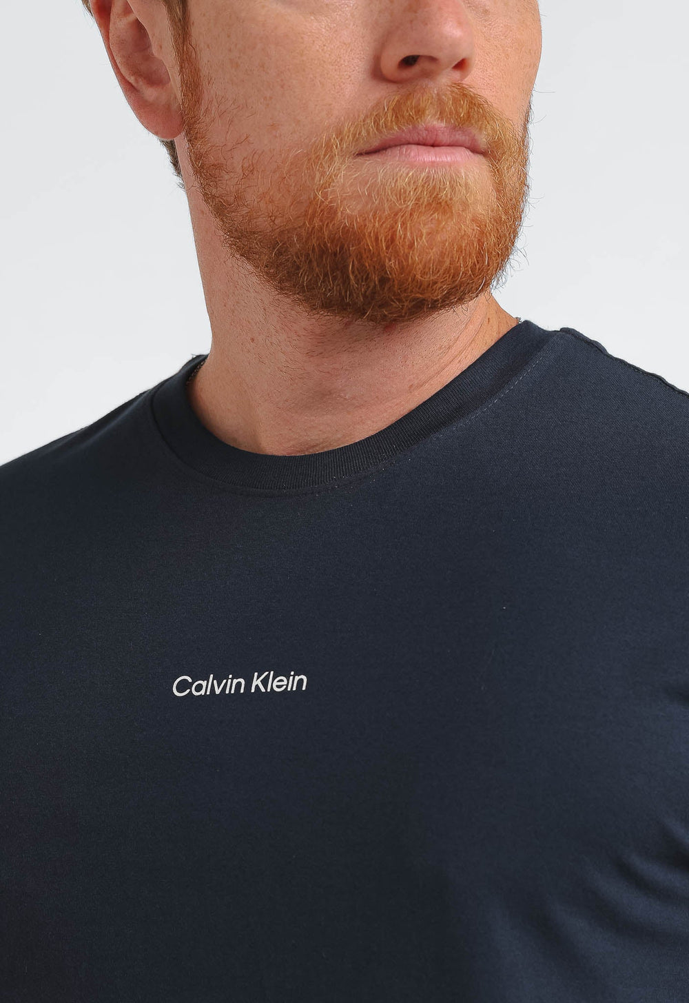Camiseta Calvin Klein Logo Nano Central - Henri Store