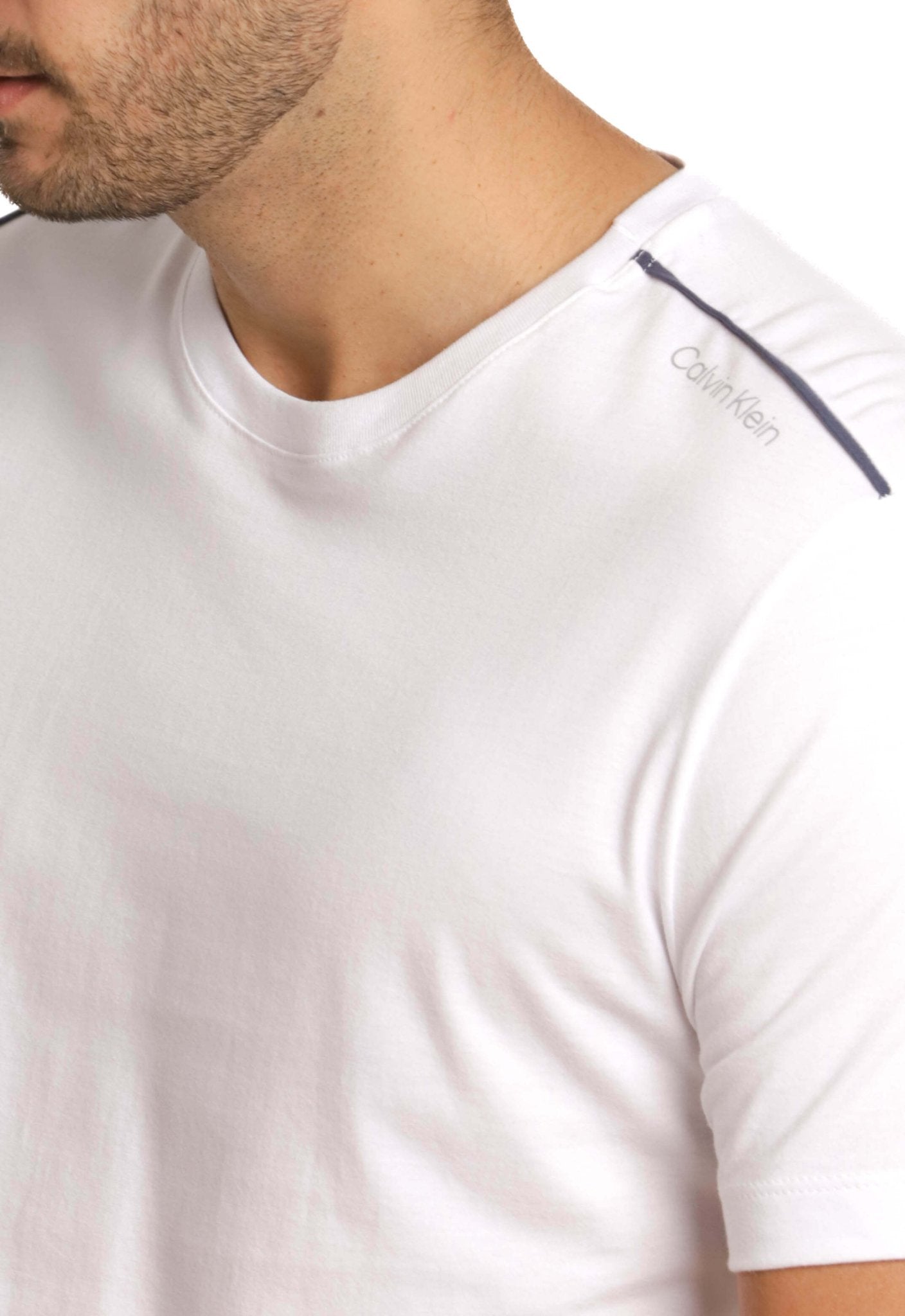 Camiseta Calvin Klein Logo Ombro - Henri Store