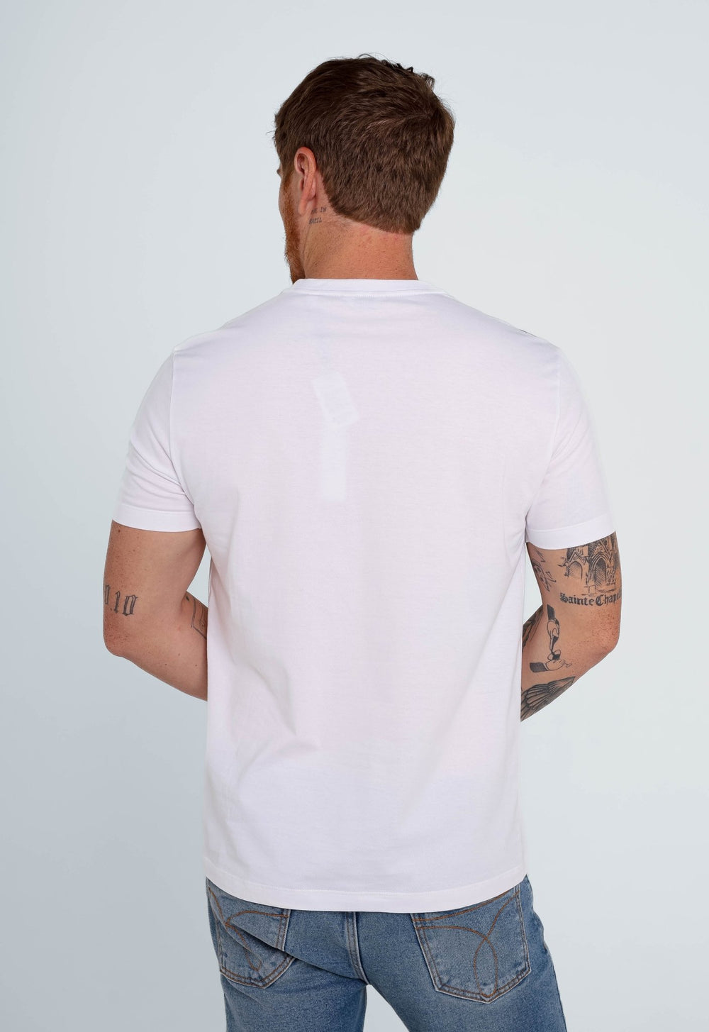 Camiseta Calvin Klein Logo Ombros Branco - Henri Store