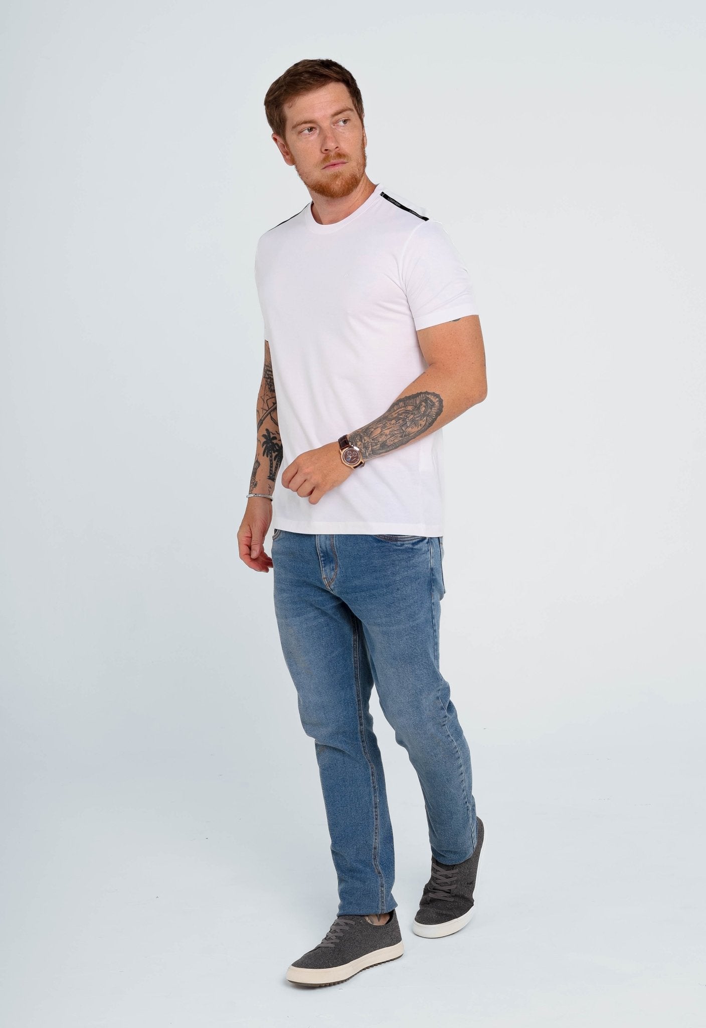 Camiseta Calvin Klein Logo Ombros Branco - Henri Store