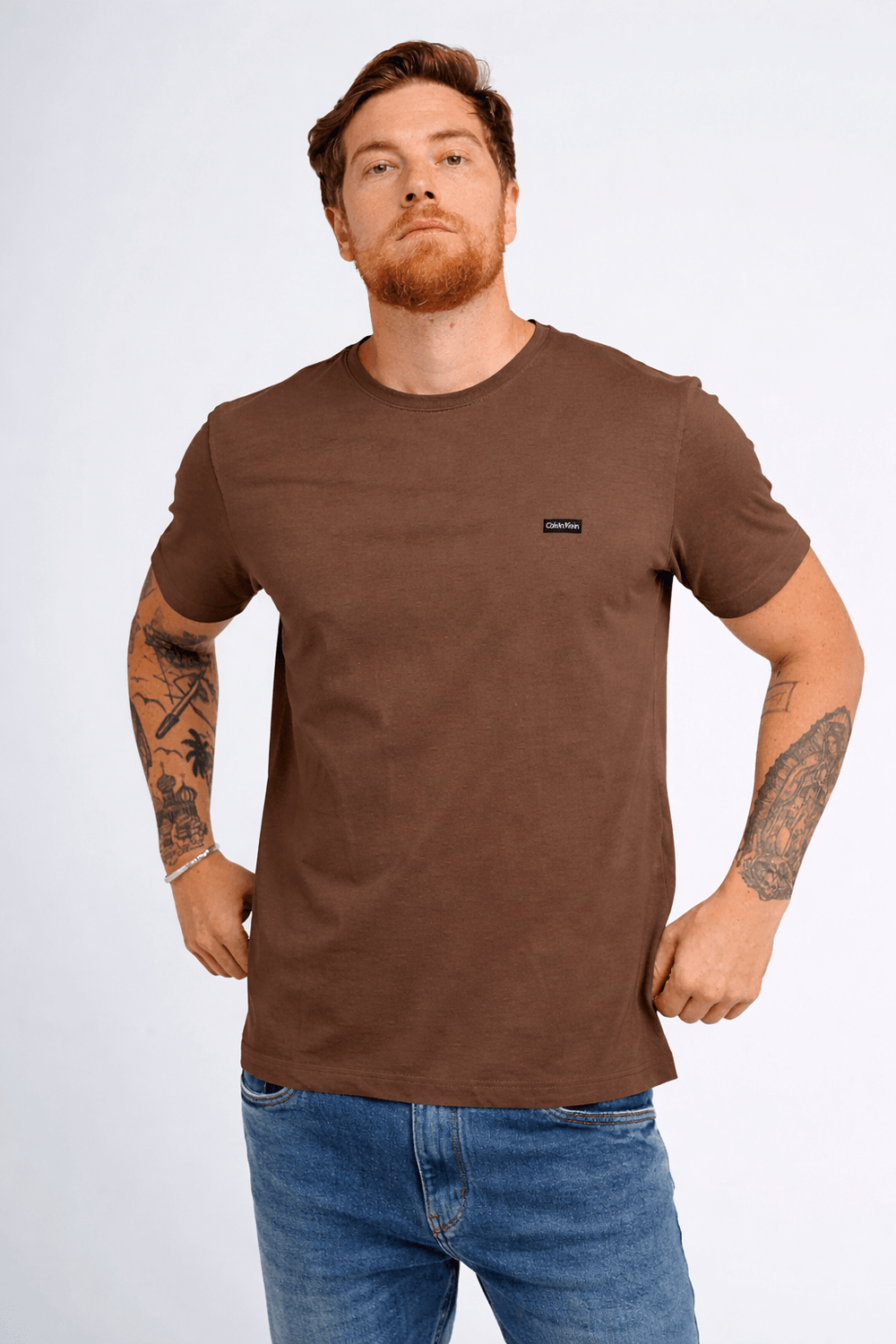 Camiseta Calvin Klein Logo Peito Alto Relevo - Henri Store