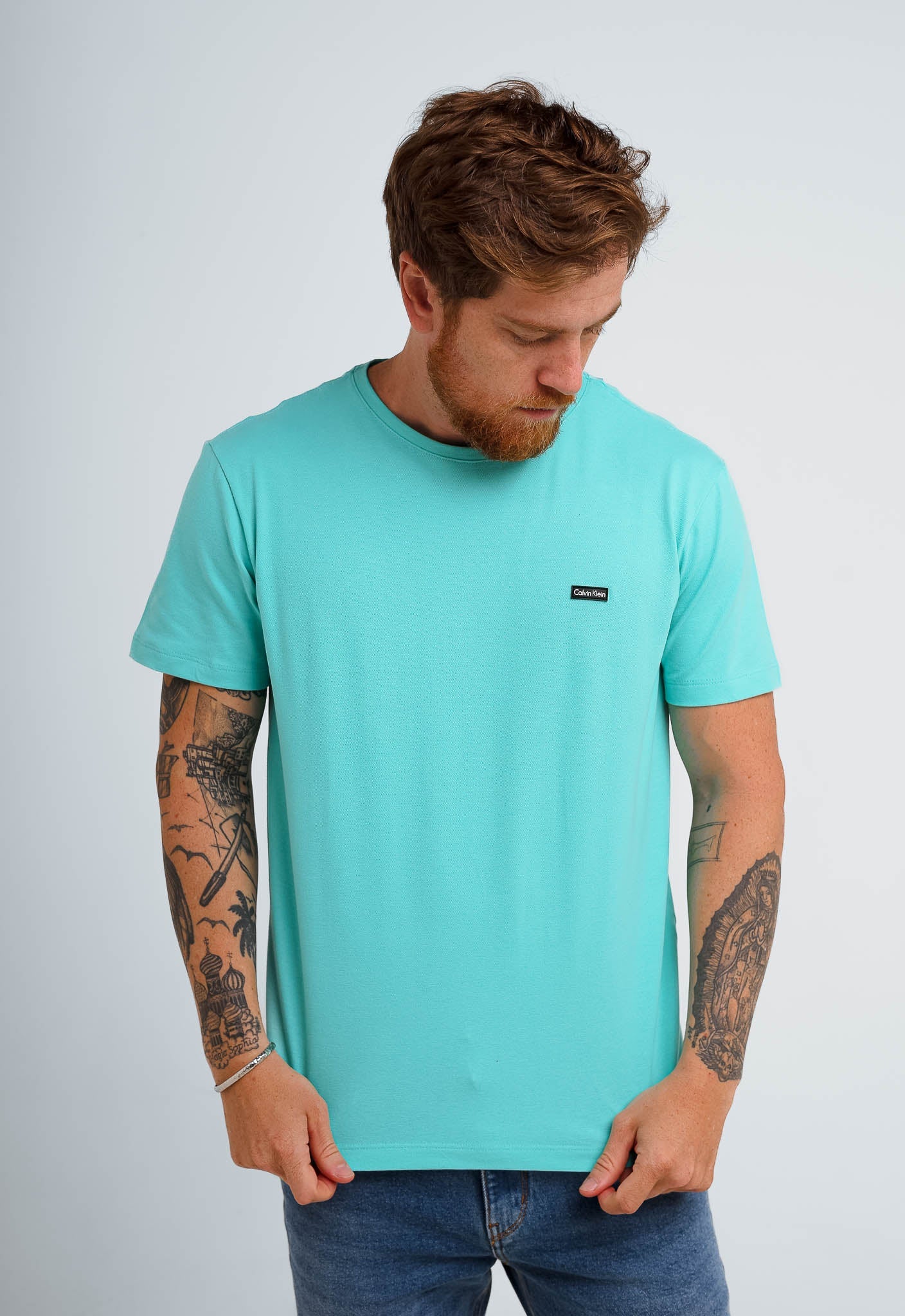 Camiseta Calvin Klein Logo Peito Alto Relevo - Henri Store