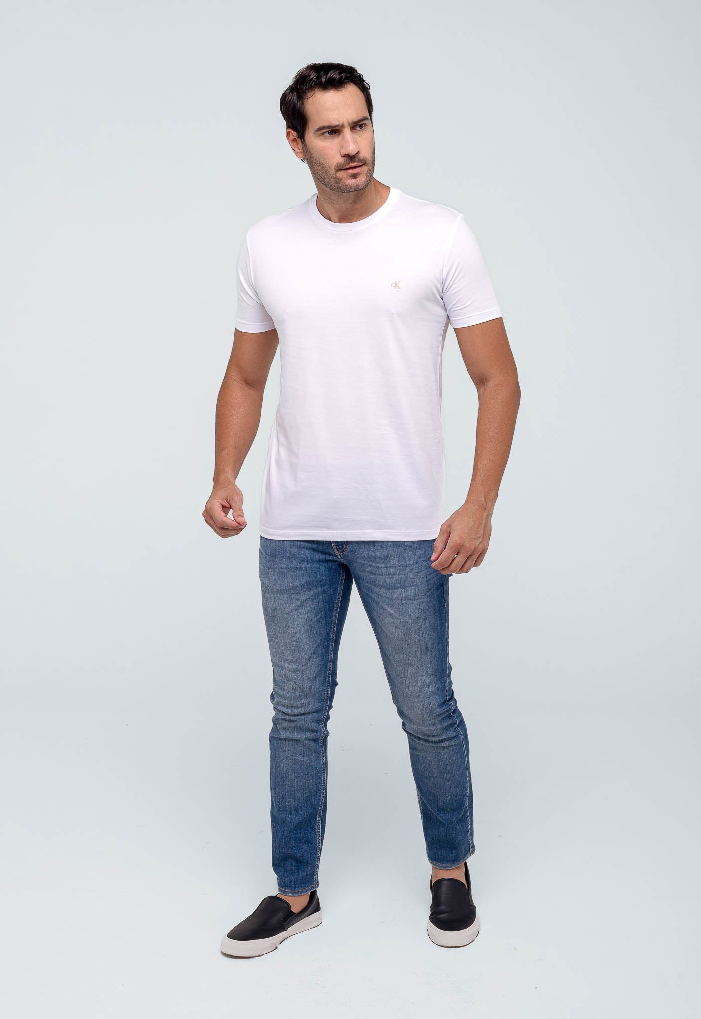 Camiseta Calvin Klein Logo Peito Bordado - Henri Store