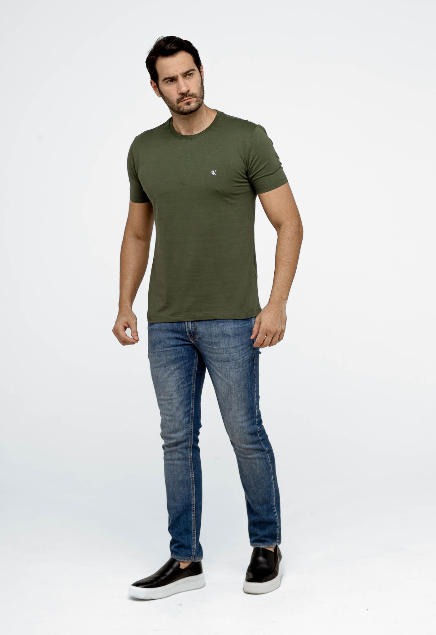 Camiseta Calvin Klein Logo Peito Bordado - Henri Store