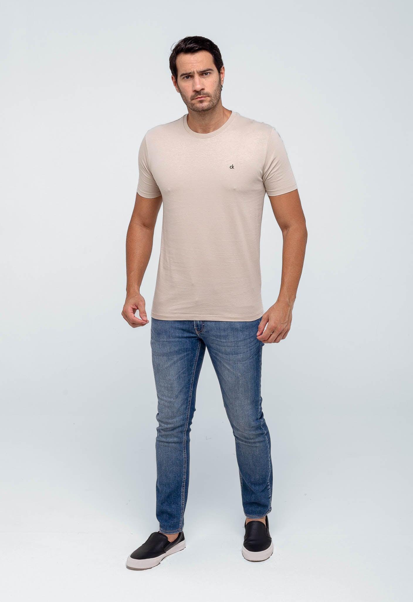 Camiseta Calvin Klein Logo Peito Ck Bordado - Henri Store