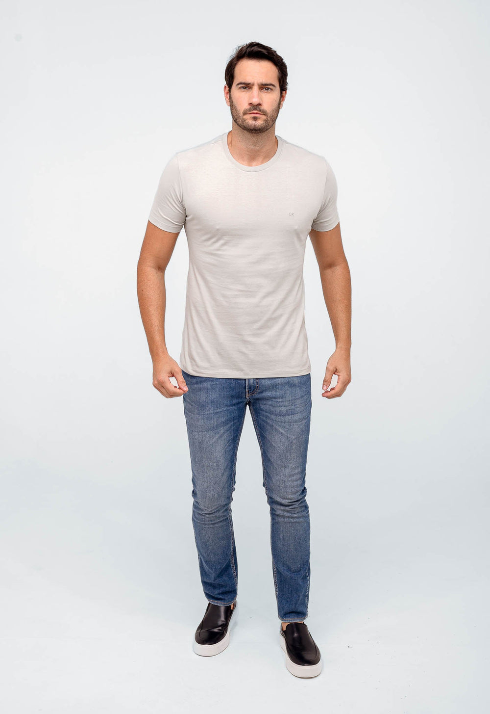 Camiseta Calvin Klein Logo Peito CK Bordado - Henri Store