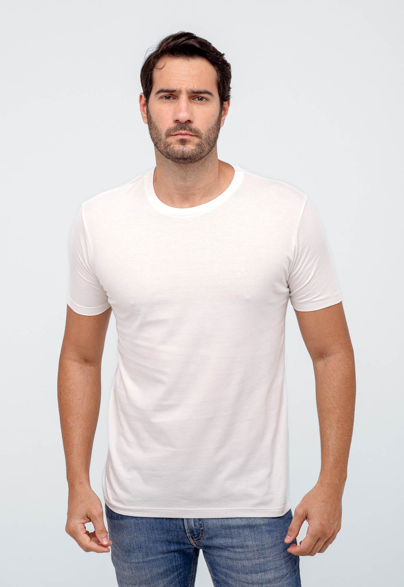 Camiseta Calvin Klein Logo Peito CK Bordado - Henri Store