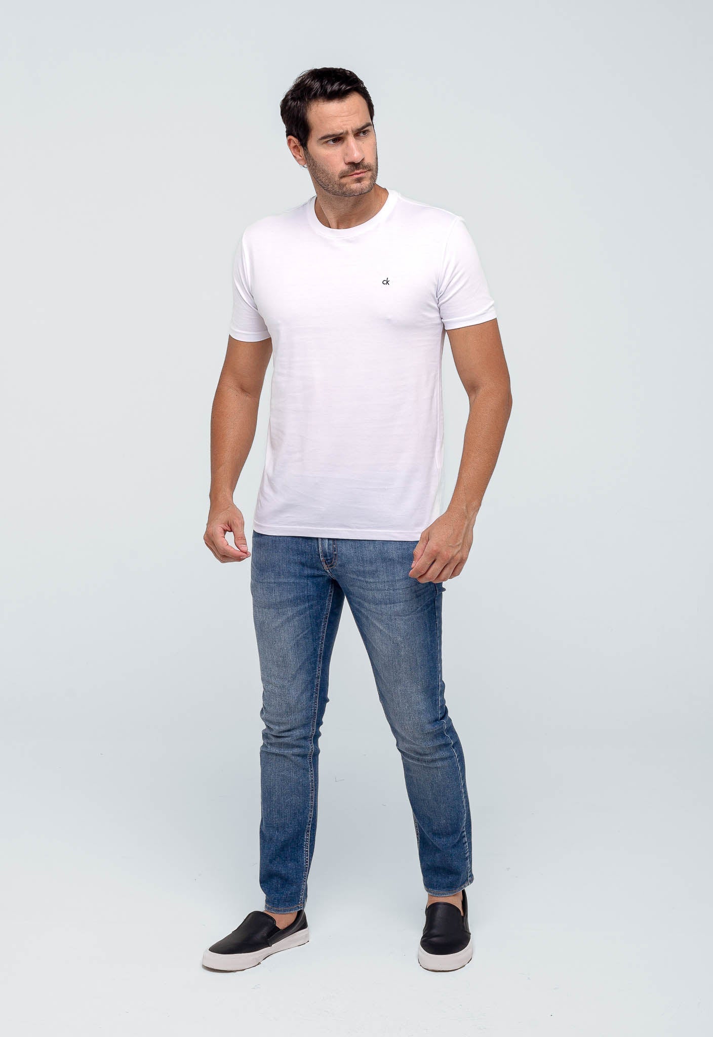 Camiseta Calvin Klein Logo Peito Ck Bordado - Henri Store